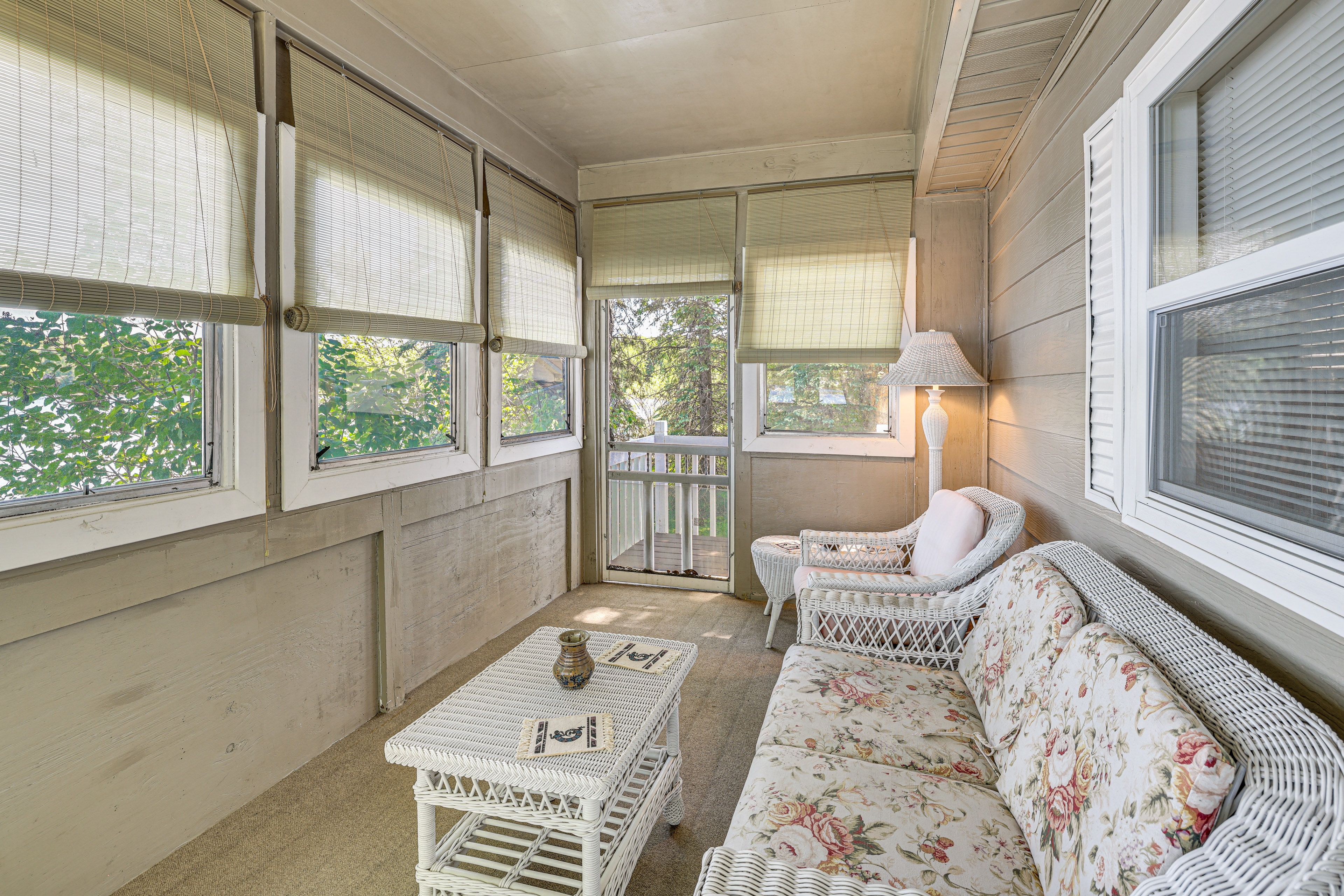 Screened-In Porch | Lake Views