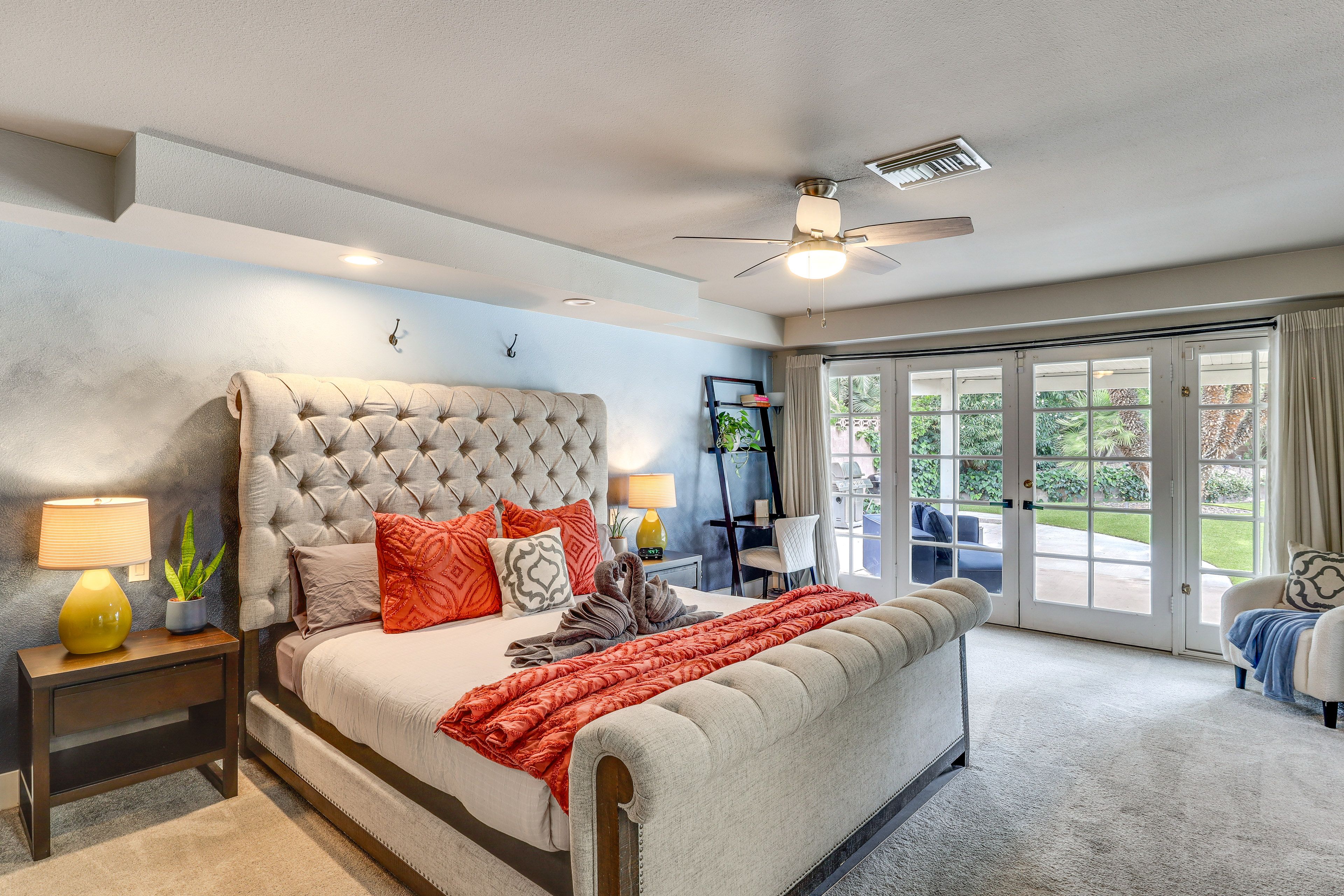 Bedroom 1 | King Bed