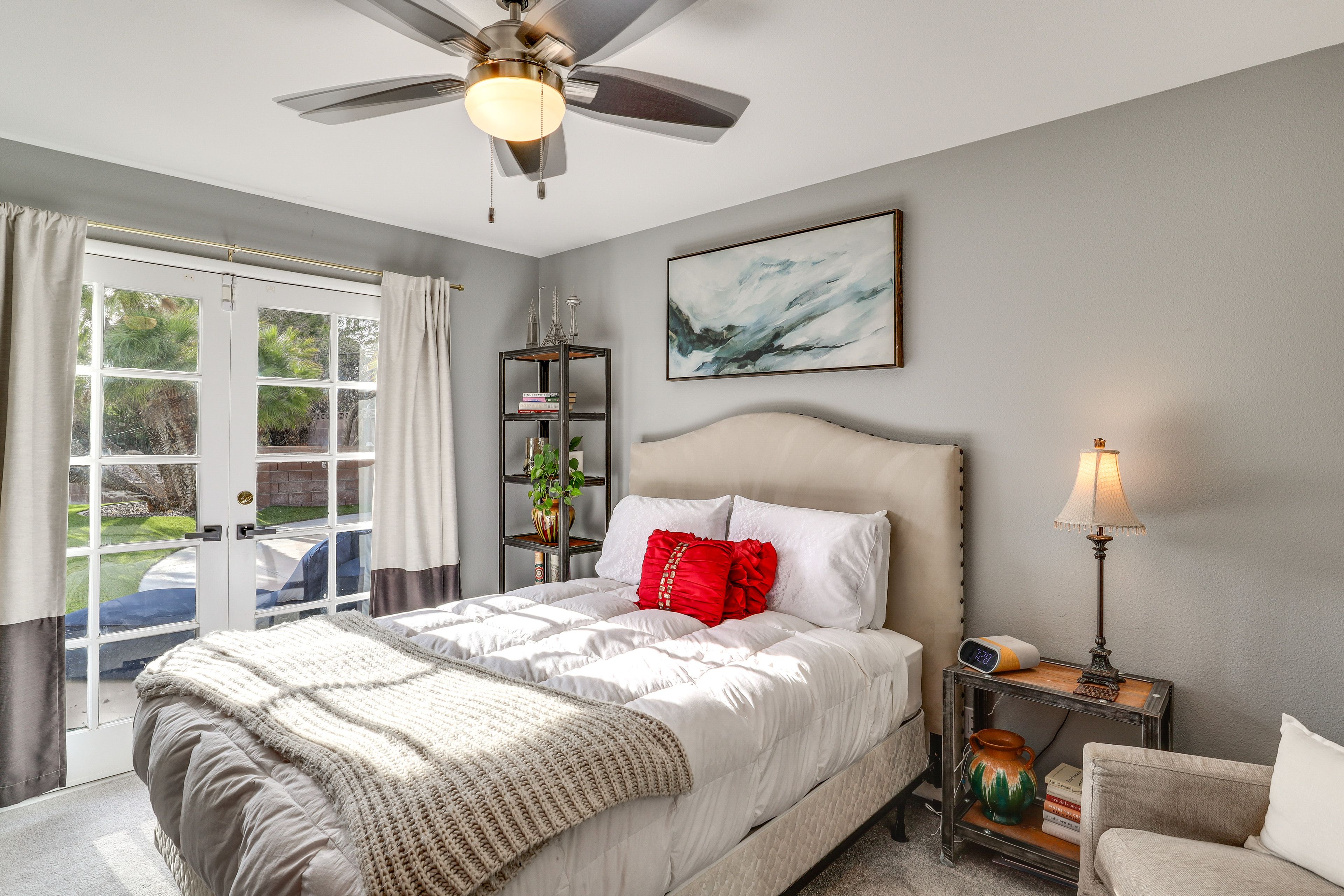 Bedroom 2 | Queen Bed