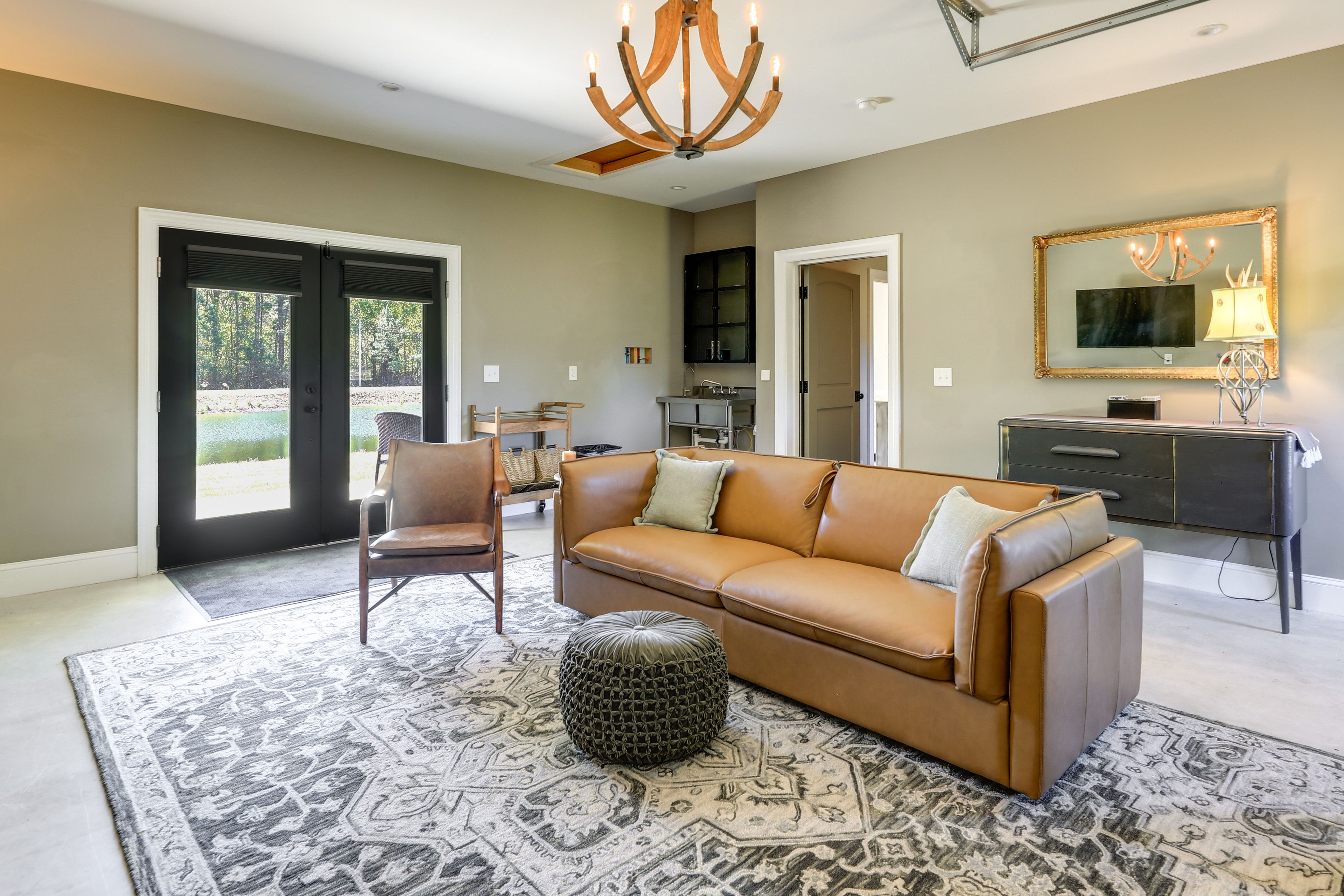 Family Room (Garage)