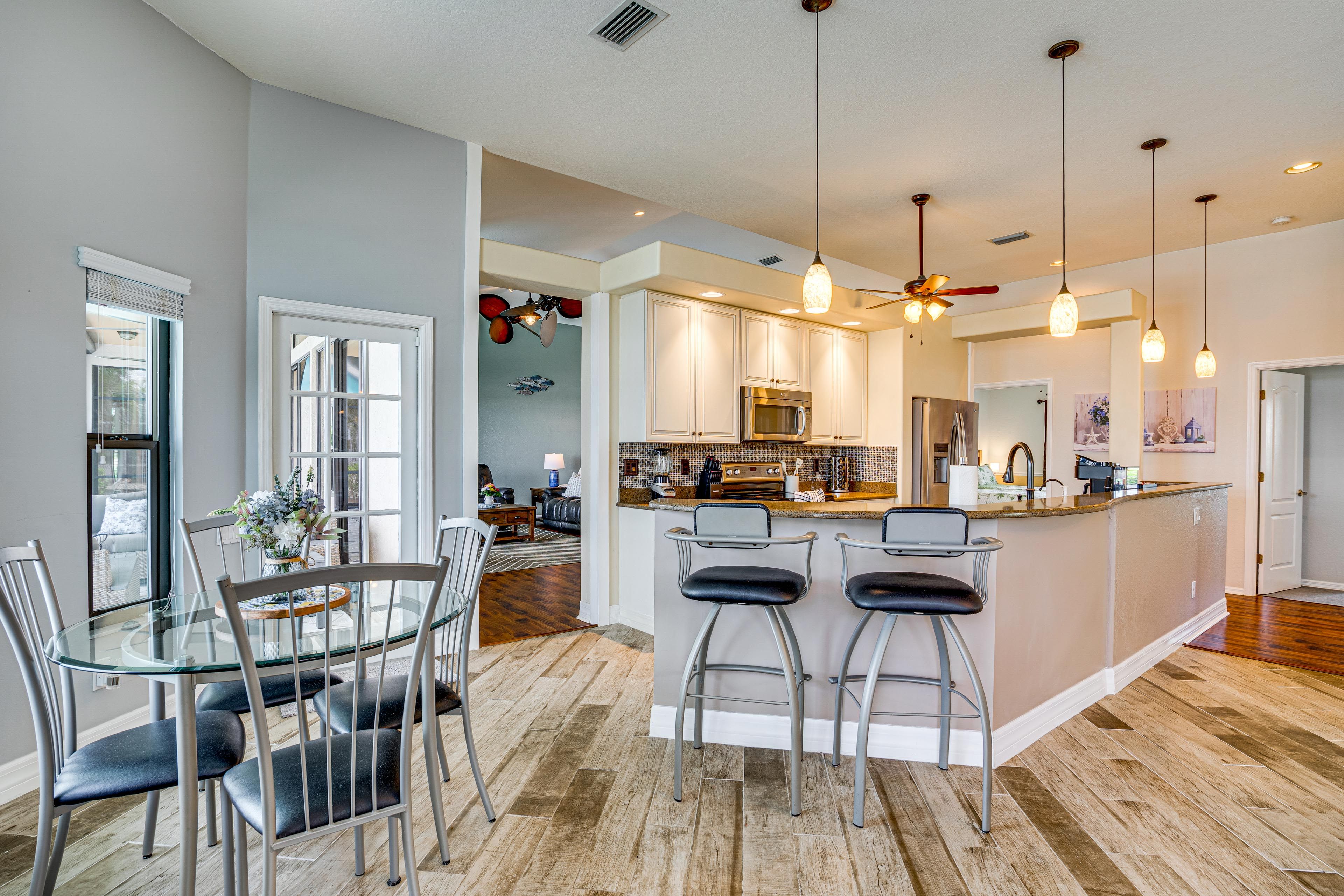 Breakfast Nook/Bar