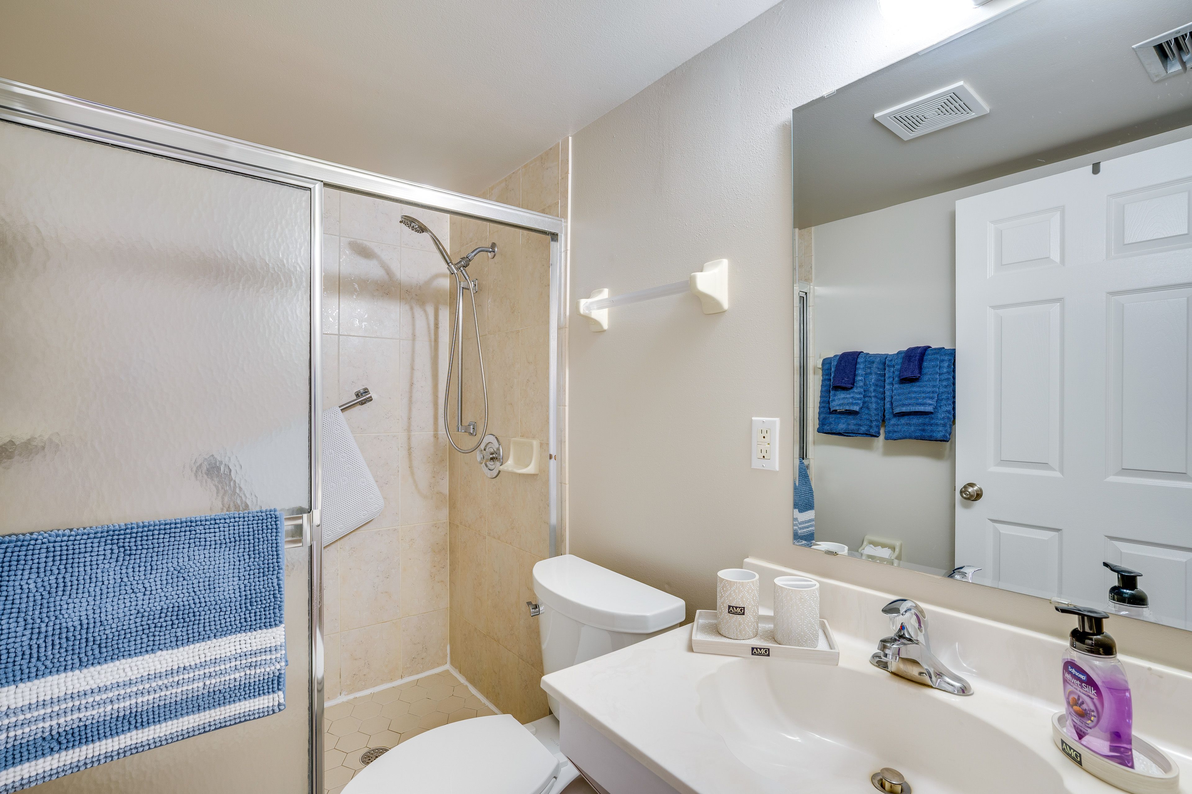 Full Bathroom