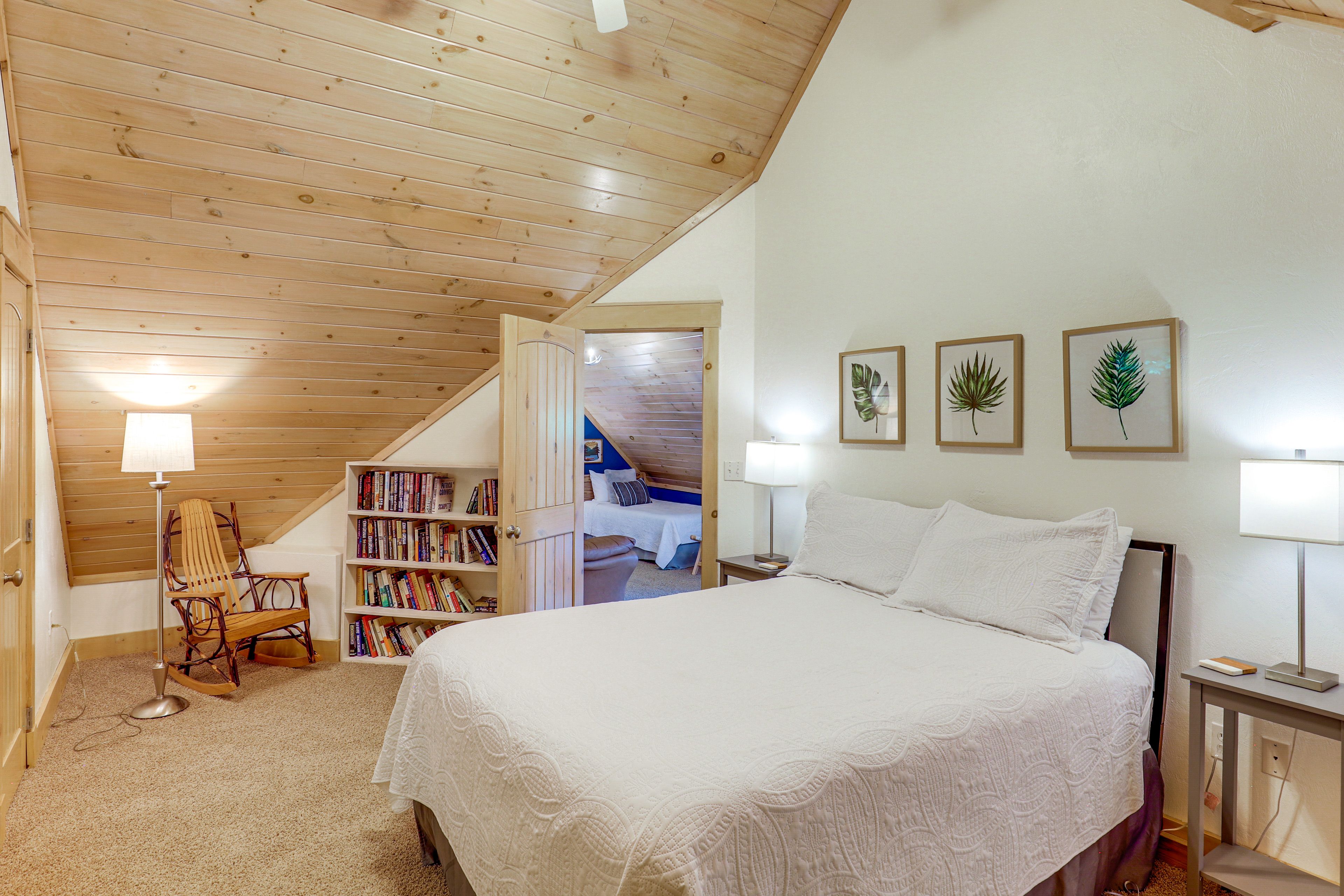 Bedroom 3 | Queen Bed | 3rd Floor