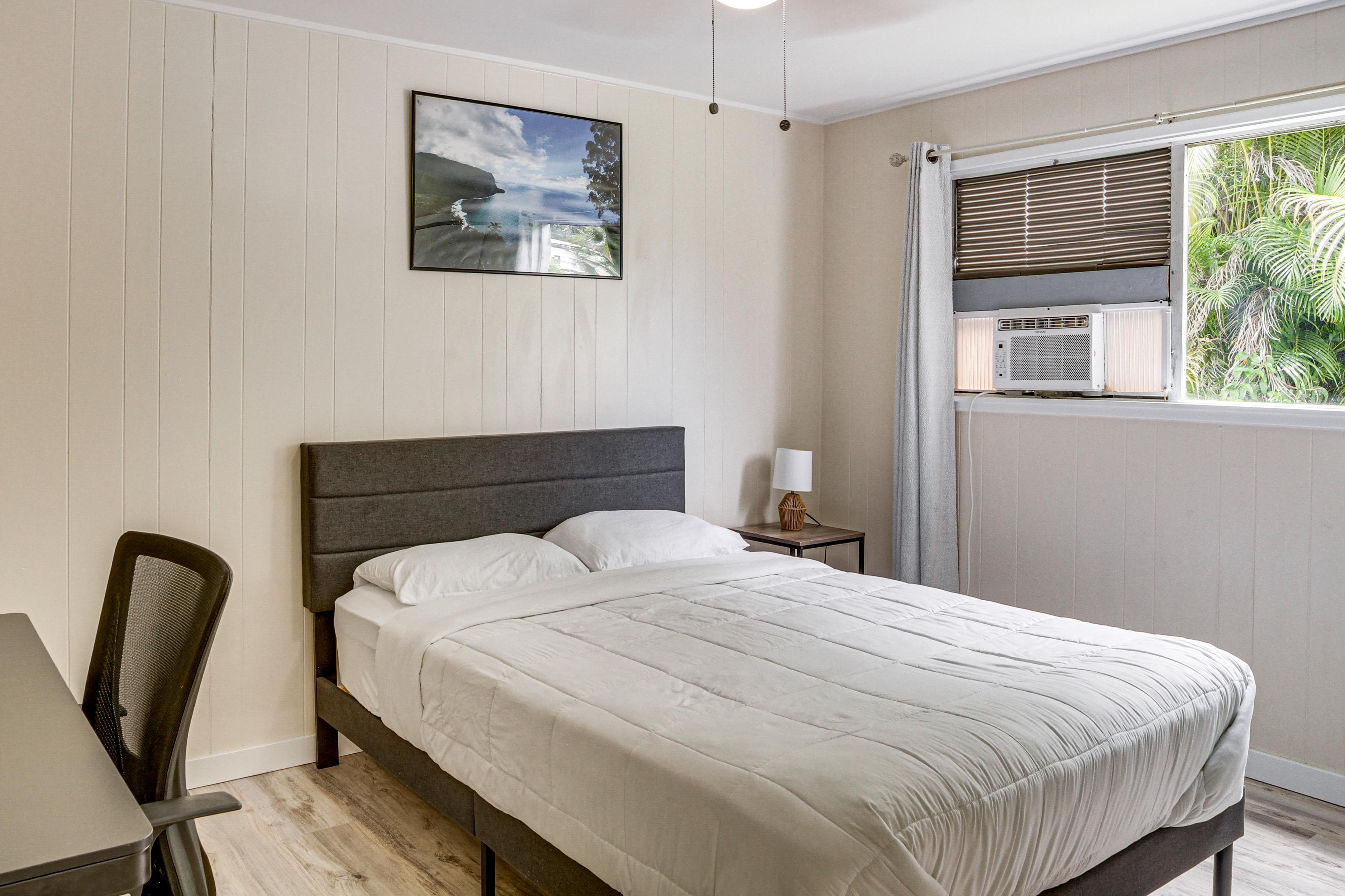 Bedroom 2 | Queen Bed