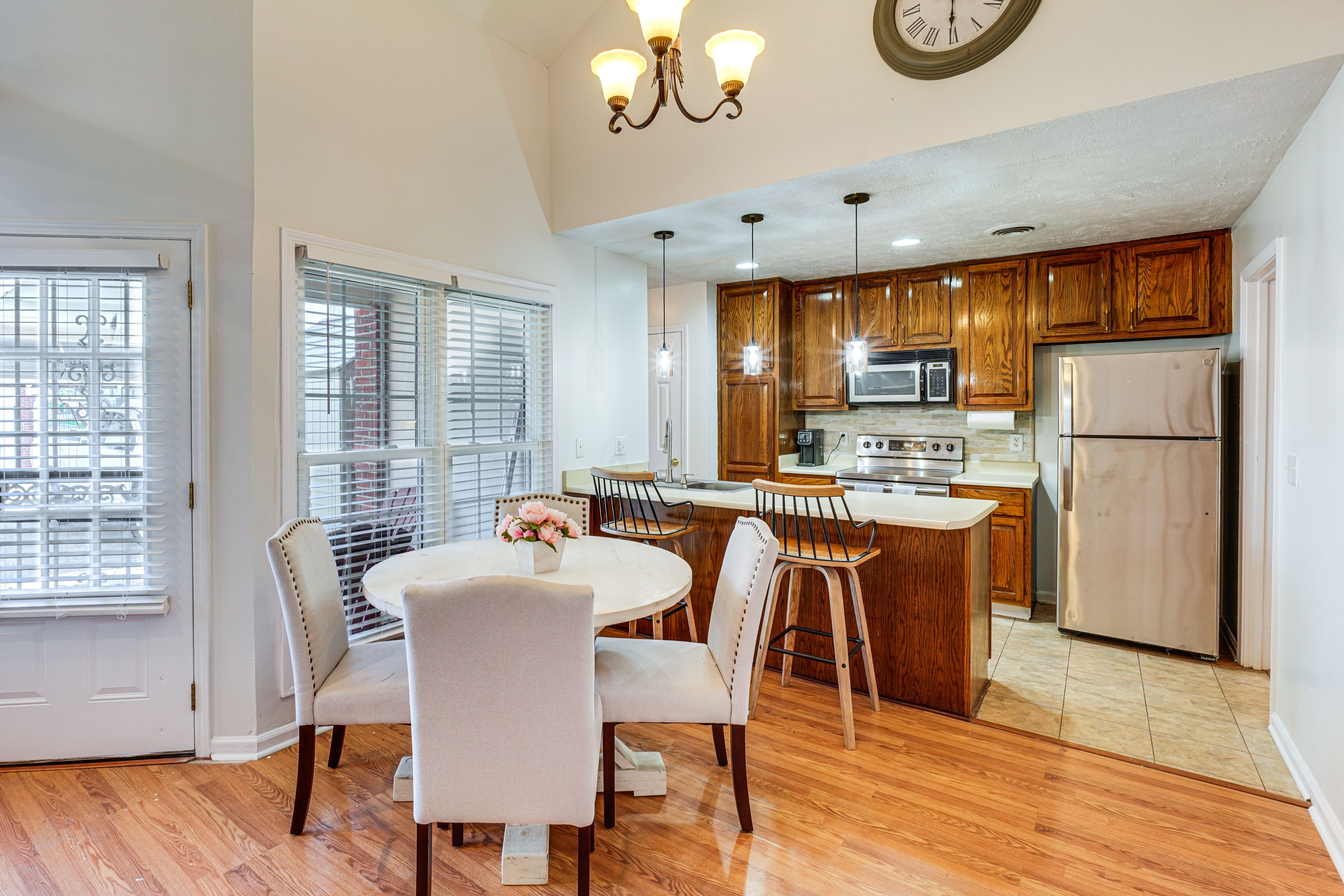 Dining & Kitchen Area | Open Floor Plan | Free WiFi