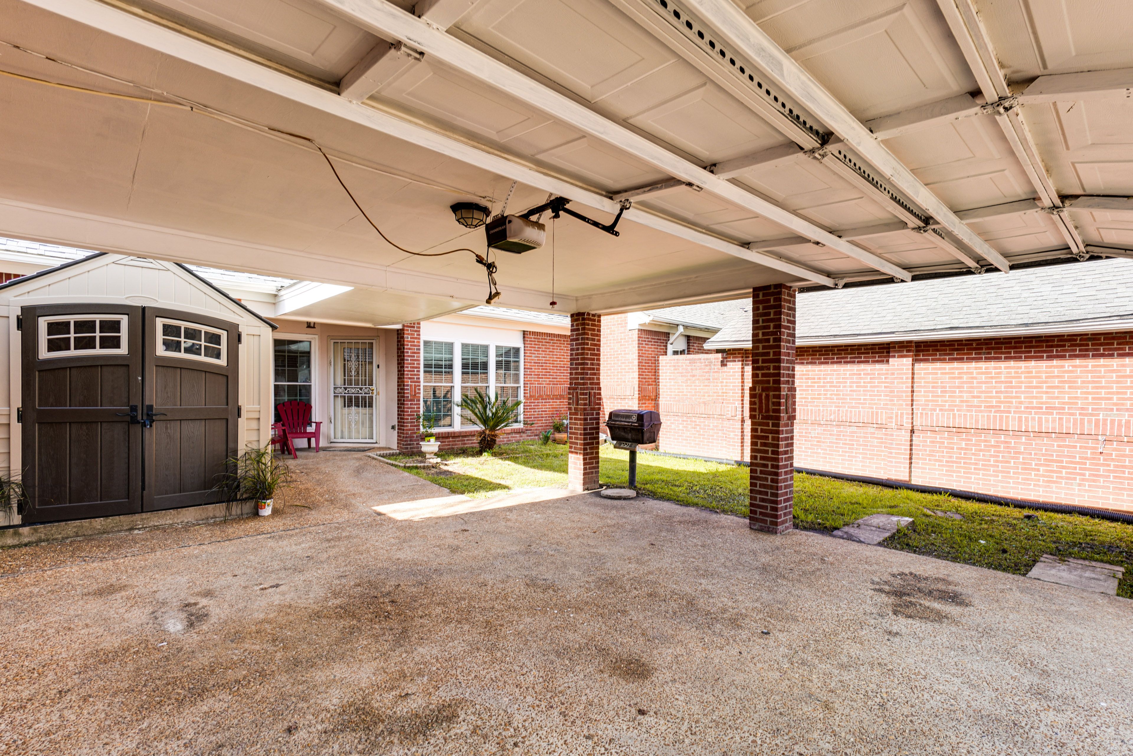 Private Patio & Yard