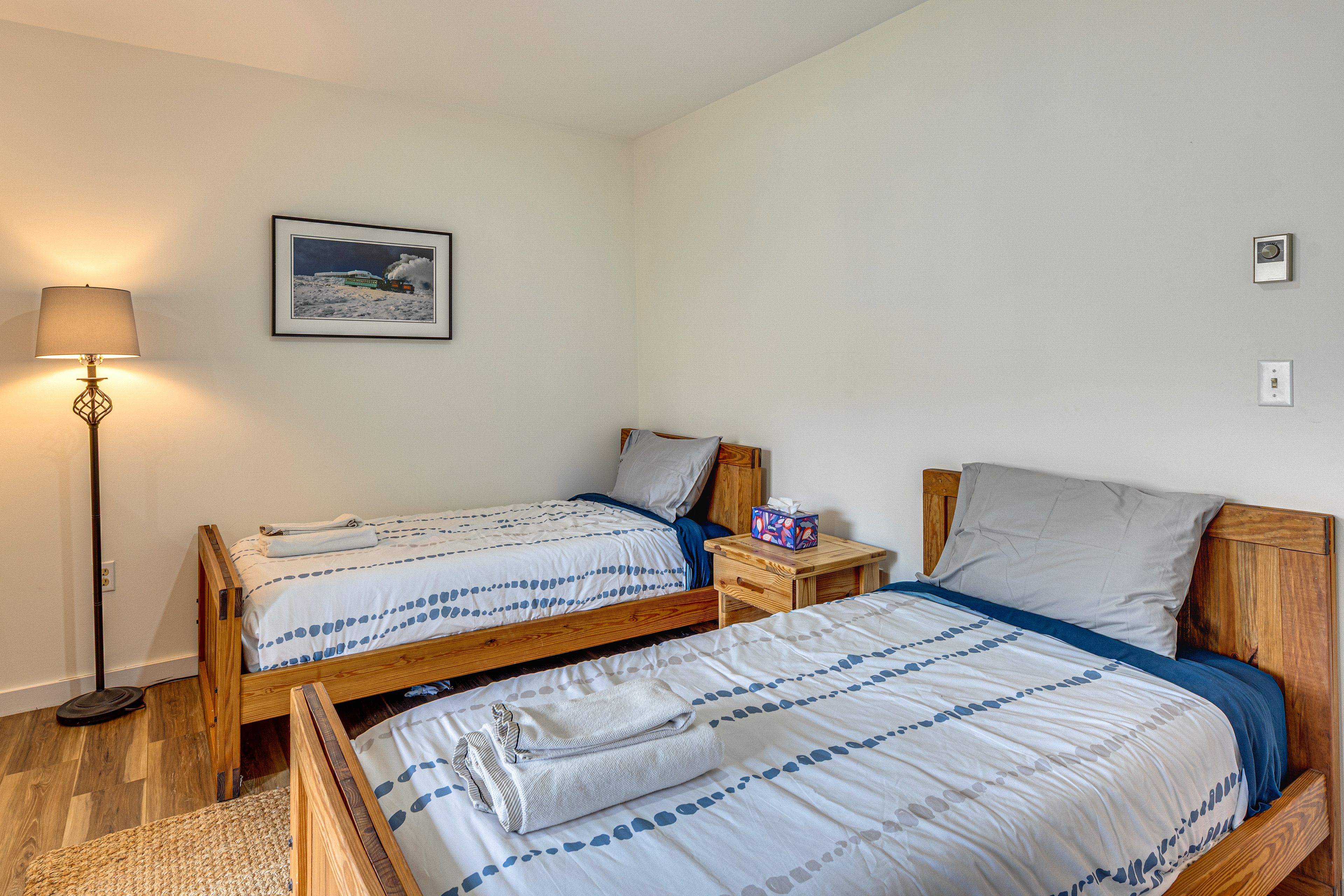 Bedroom 2 | 2 Twin Beds