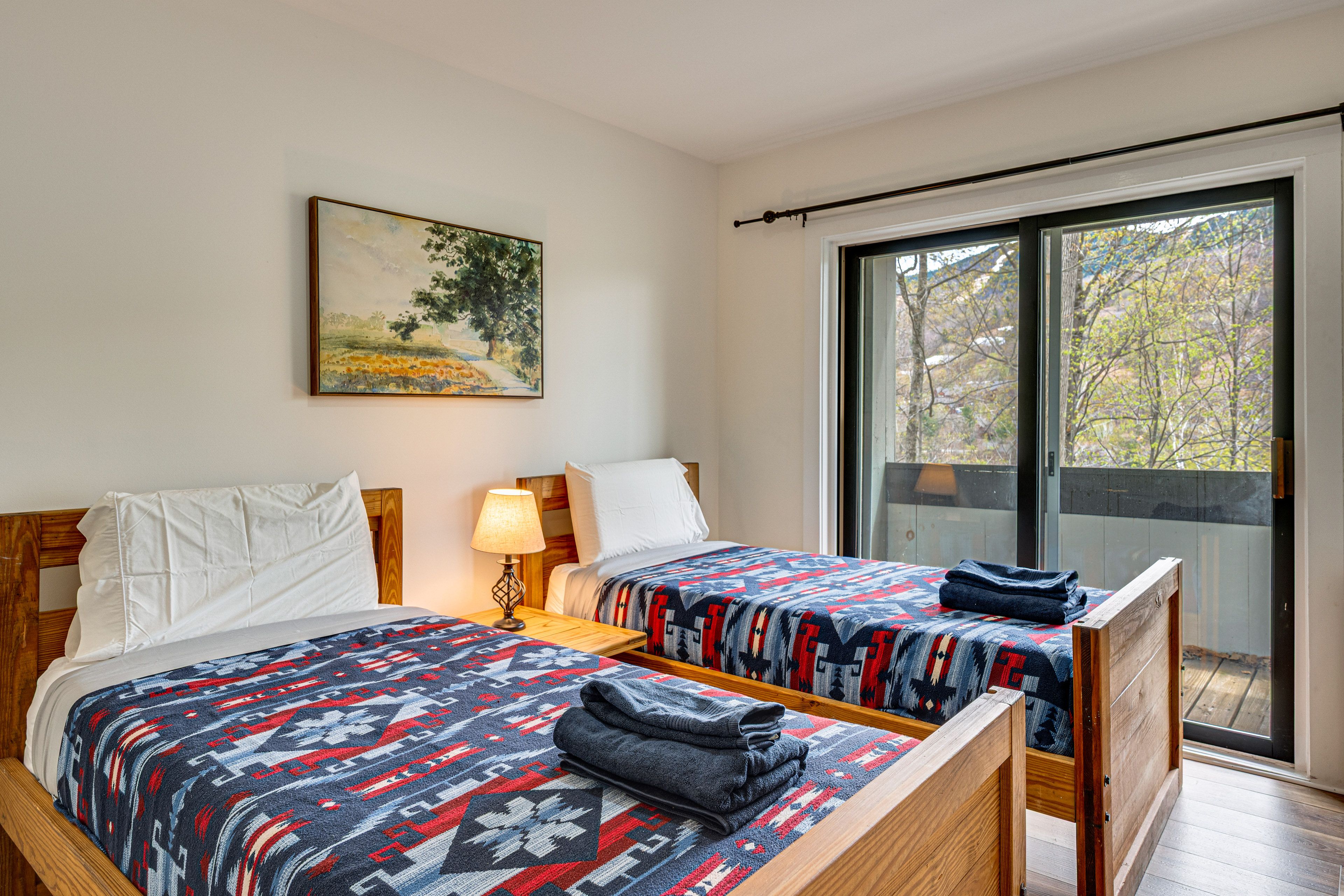 Bedroom 3 | 2 Twin Beds