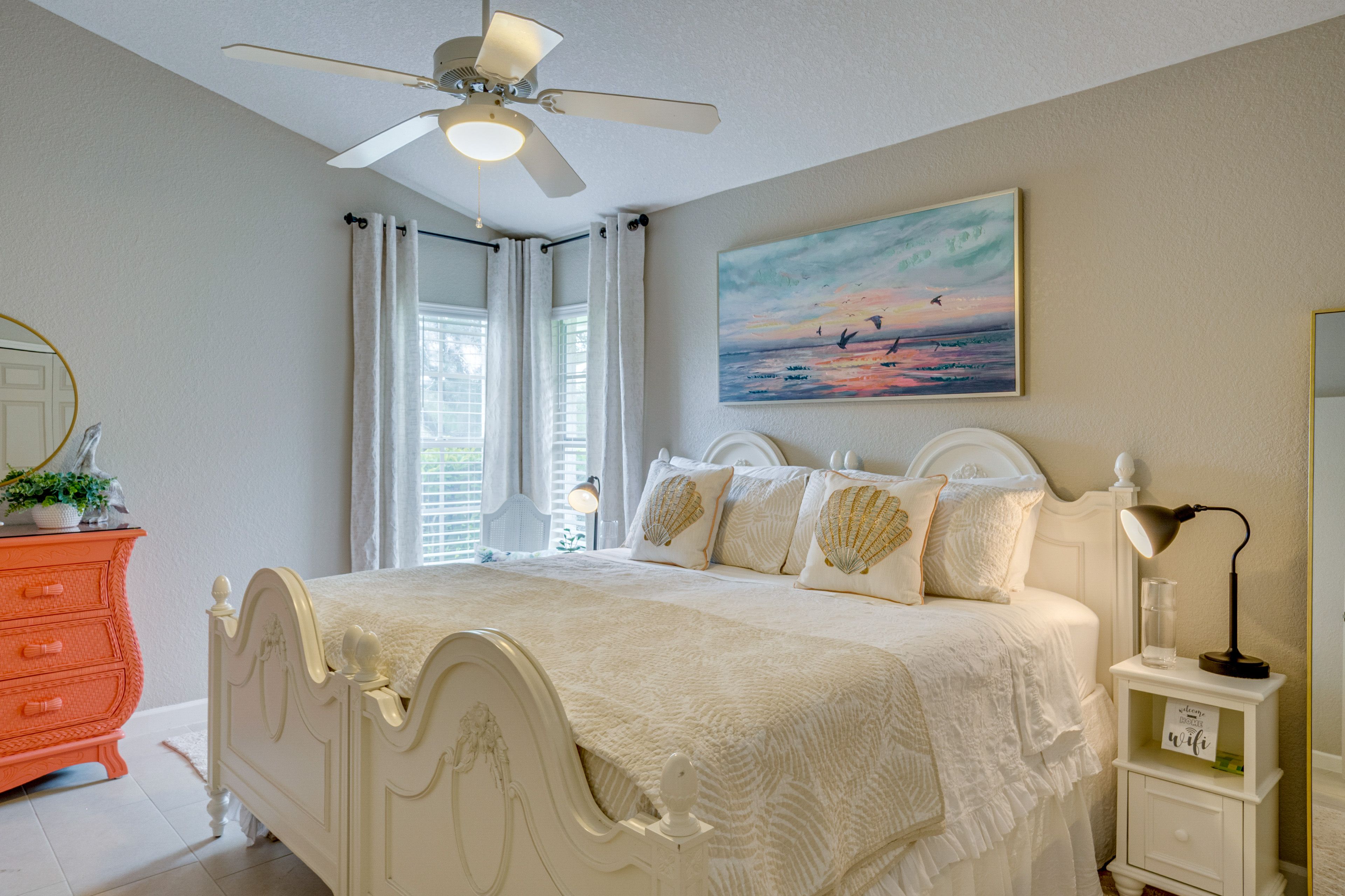 Bedroom 1 | King Bed