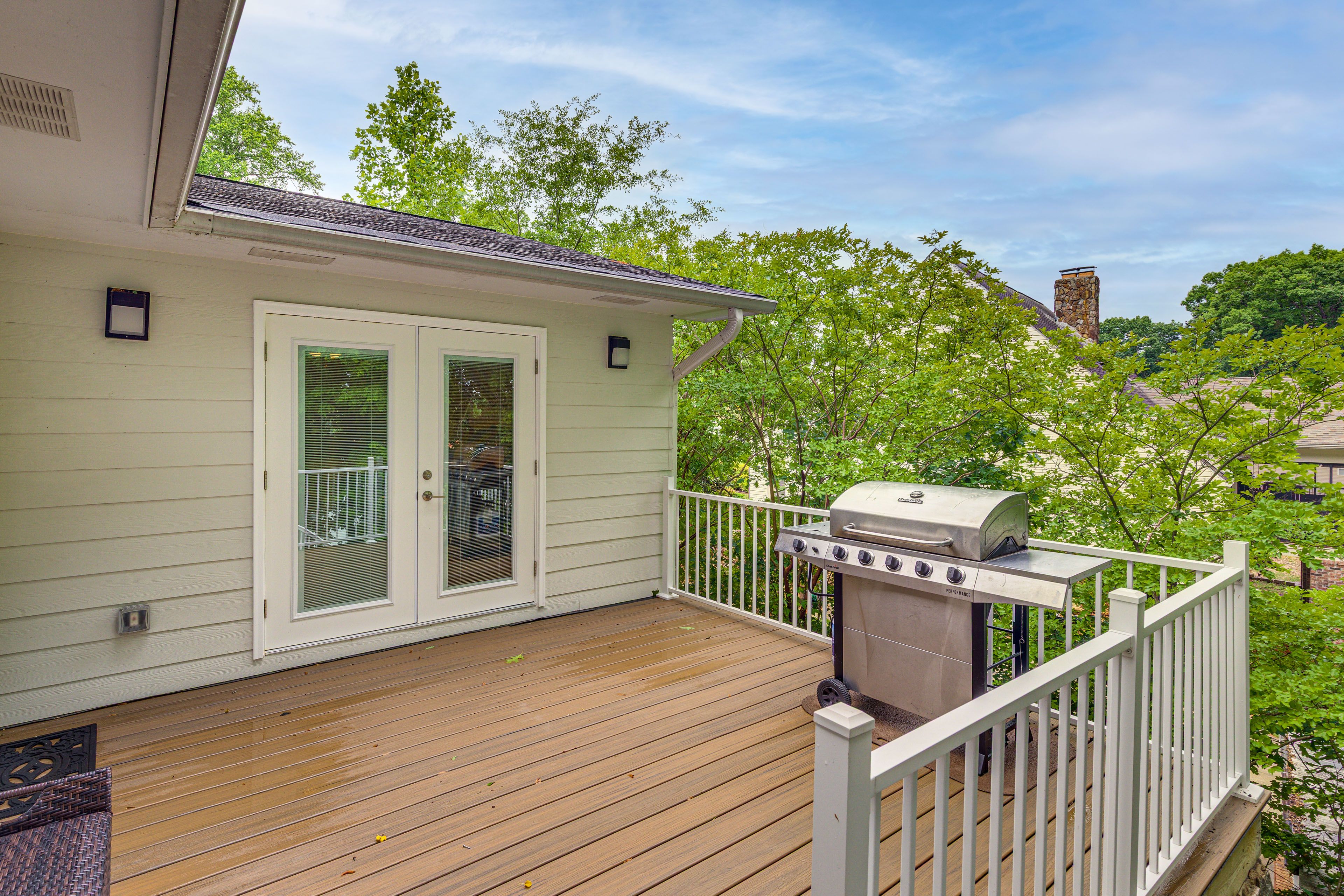 Private Deck