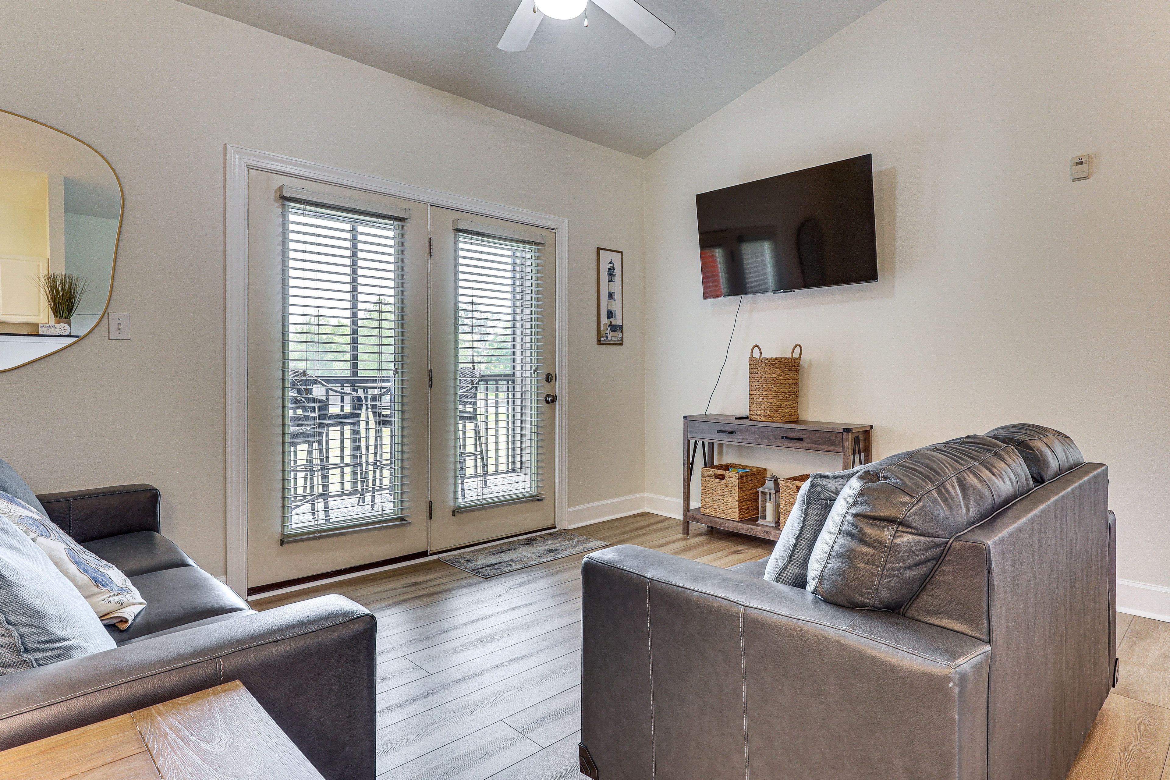 Property Interior | Single-Story Condo