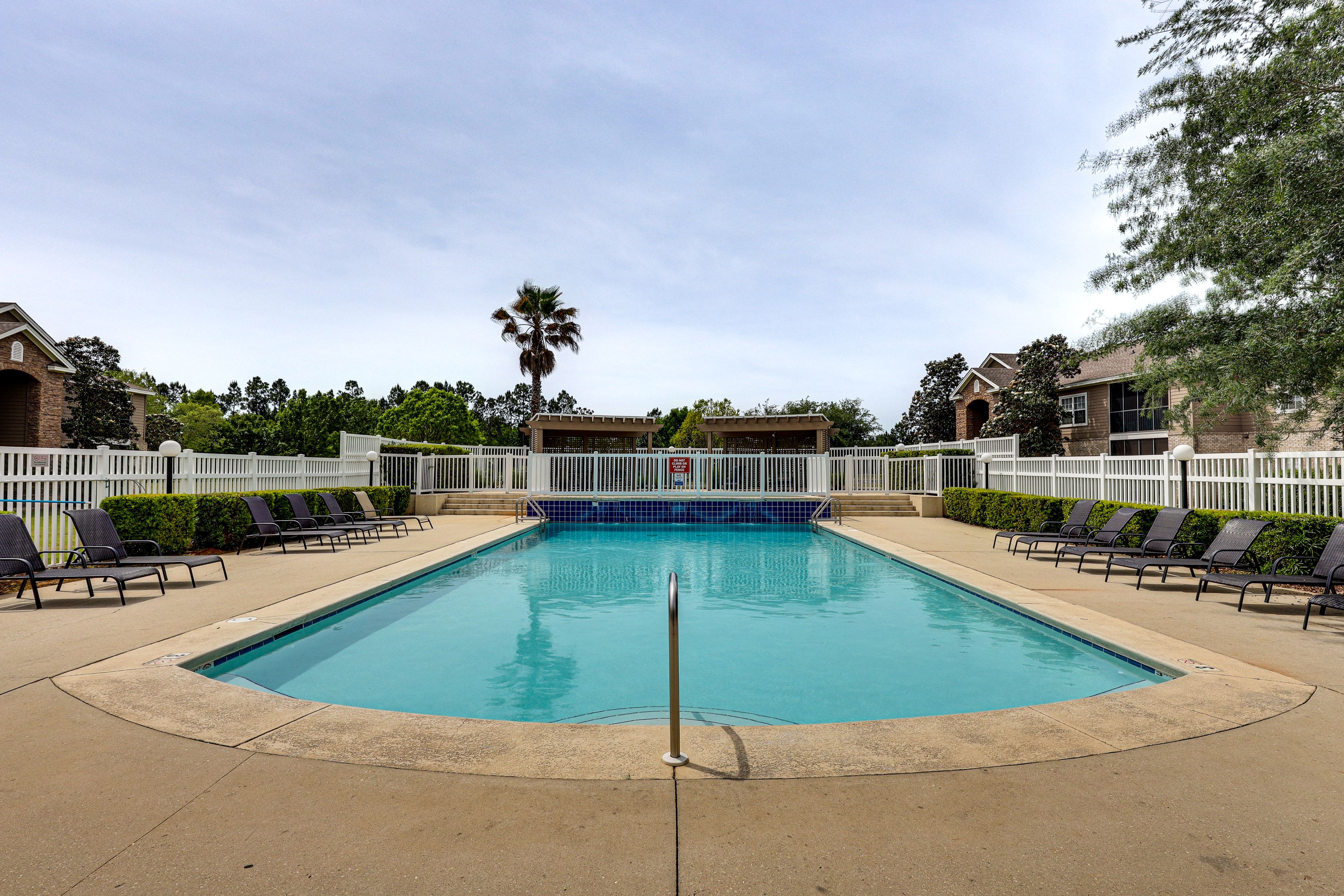 Park Avenue Amenities | Pool Access
