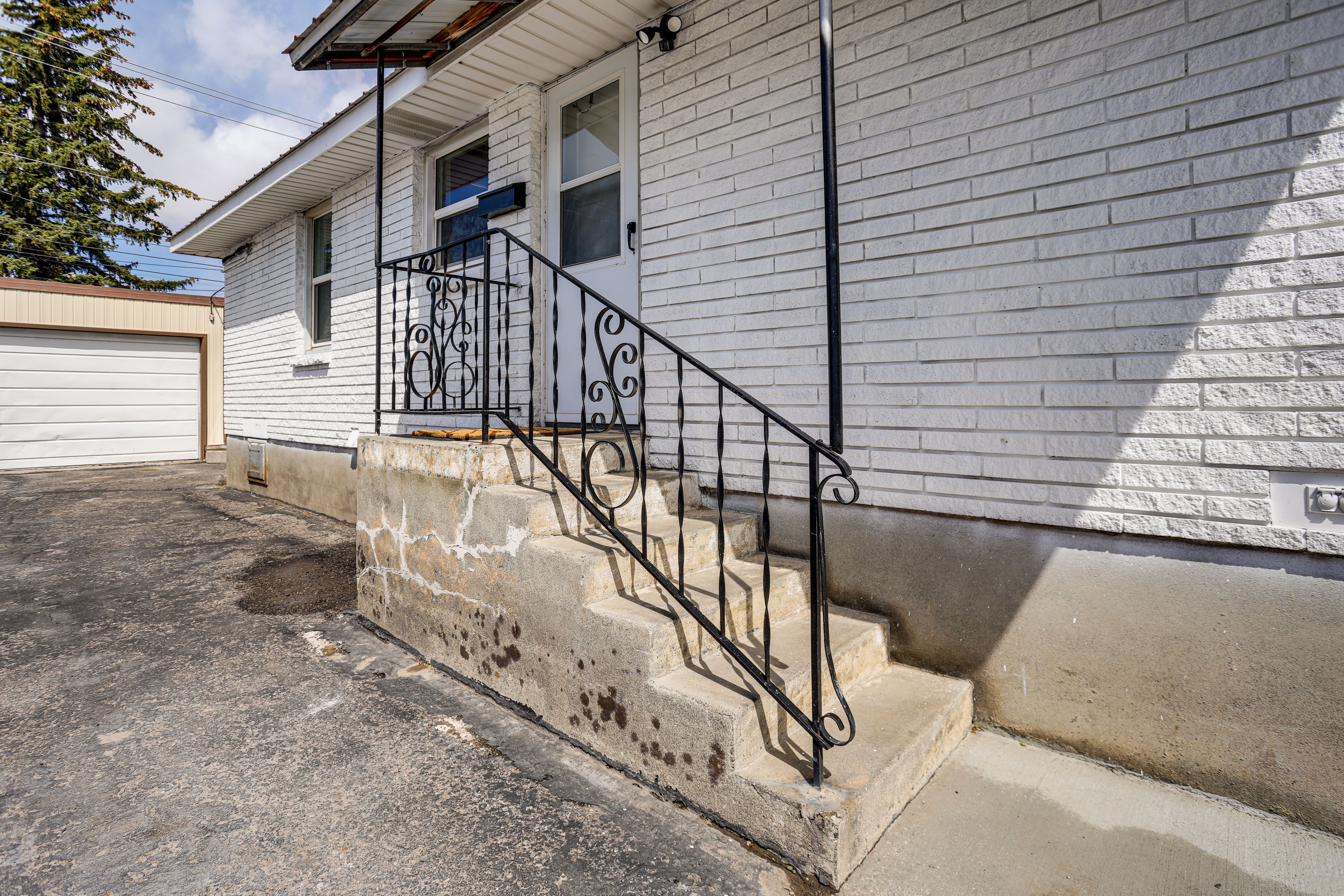 Unit Entrance