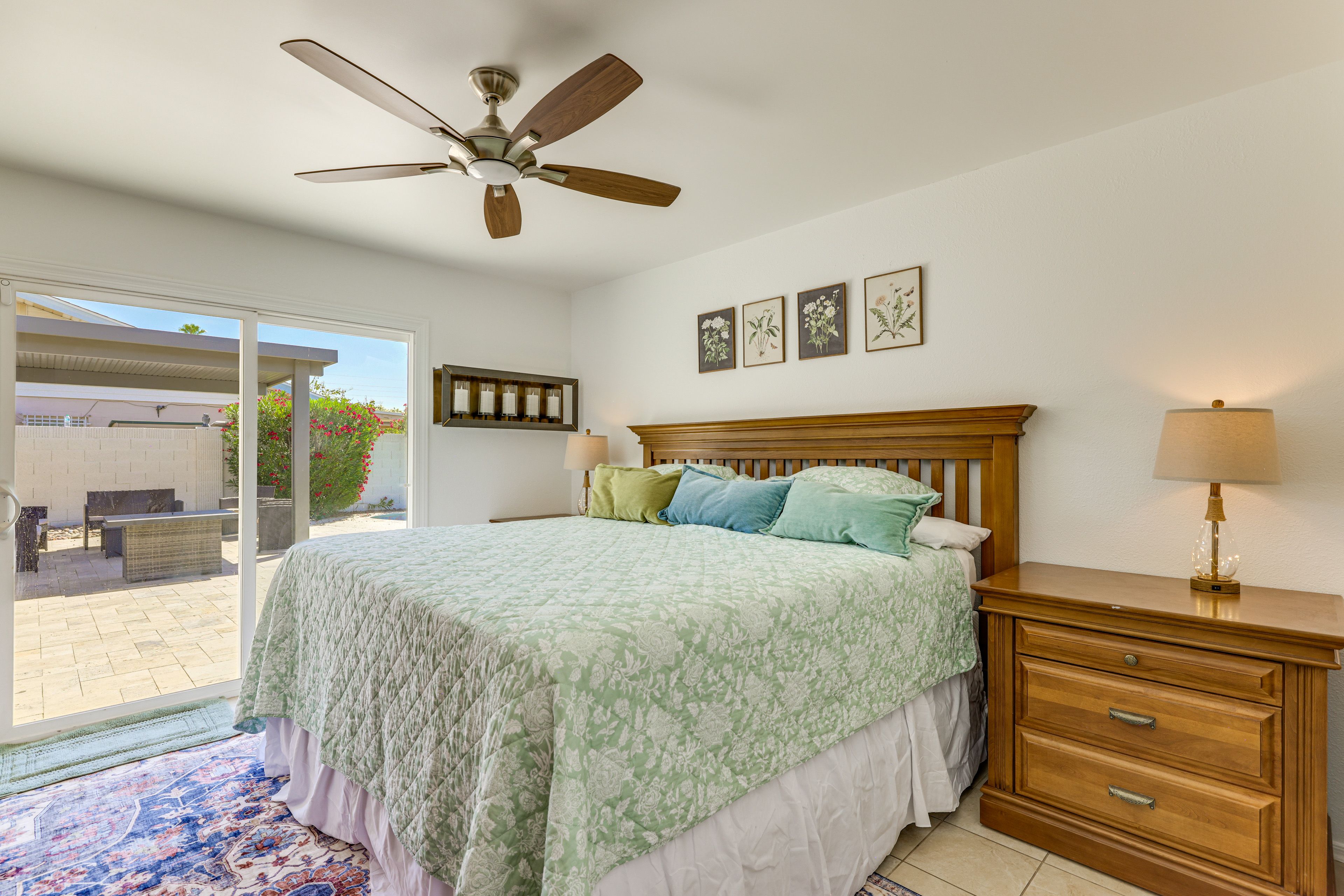 Bedroom 1 | King Bed