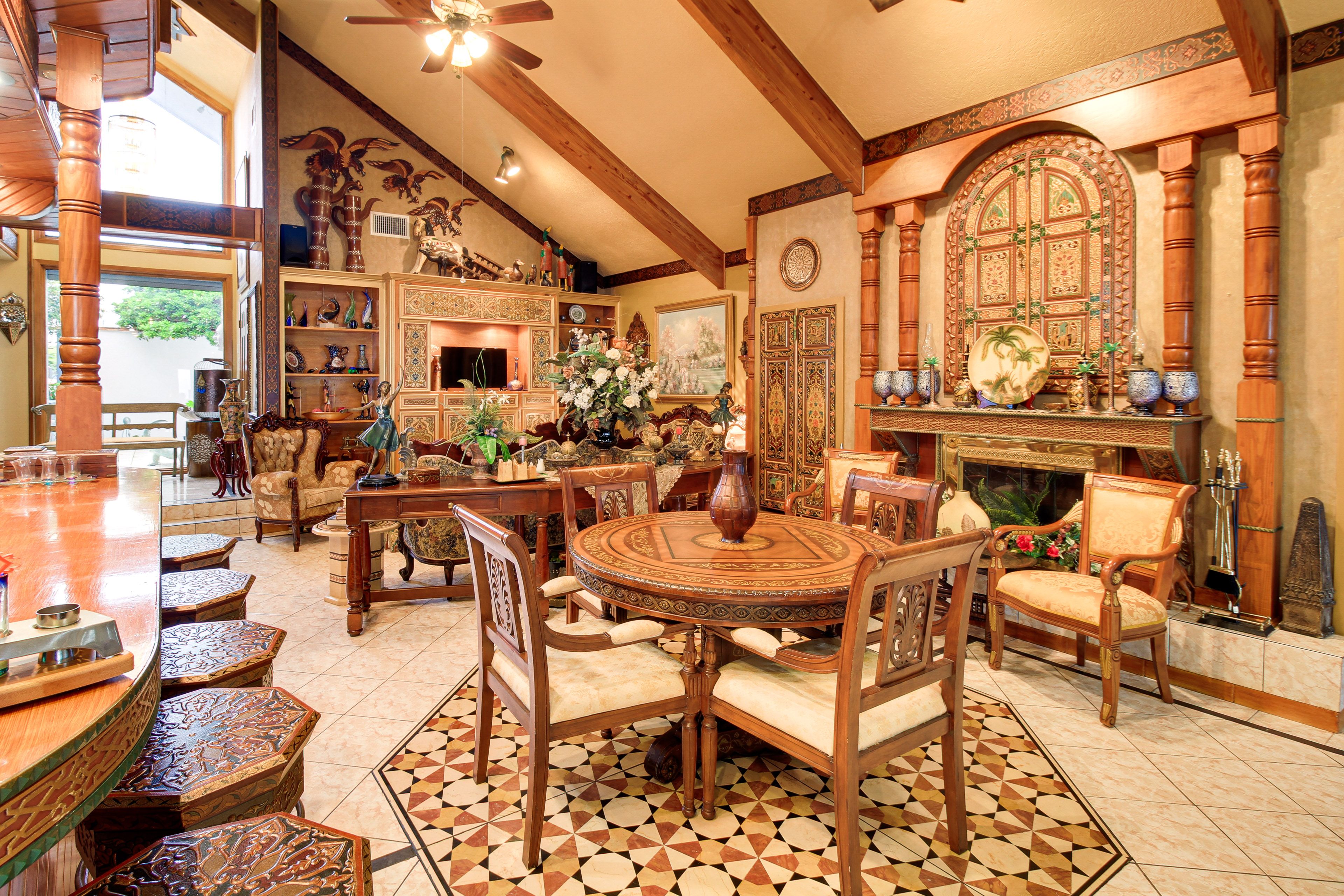 Interior | Open Floor Plan | Luxury Furnishings