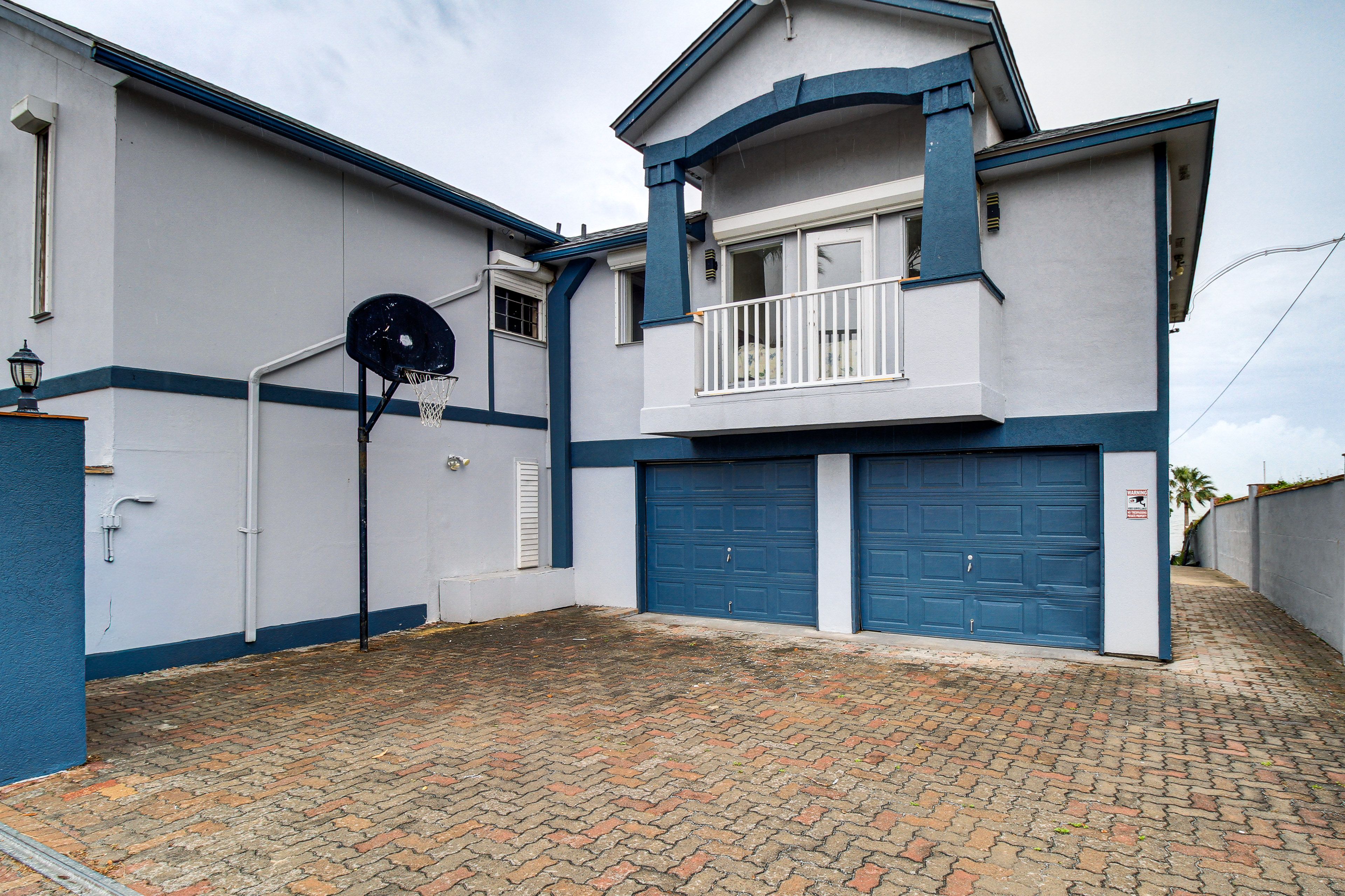 Driveway Parking (2 Vehicles) | 2nd Floor Not Available to Rent