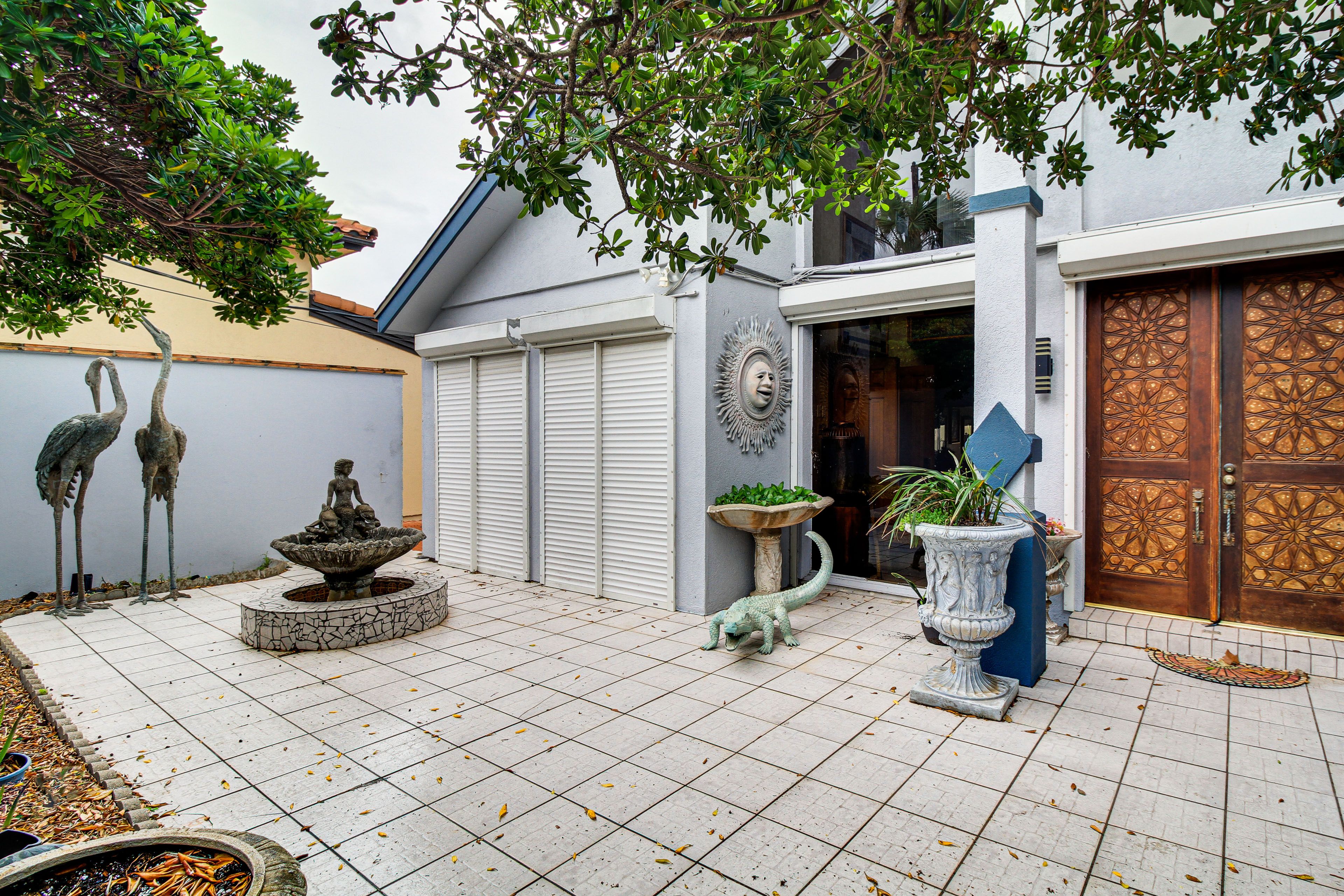 Front Entry | 1 Step Required