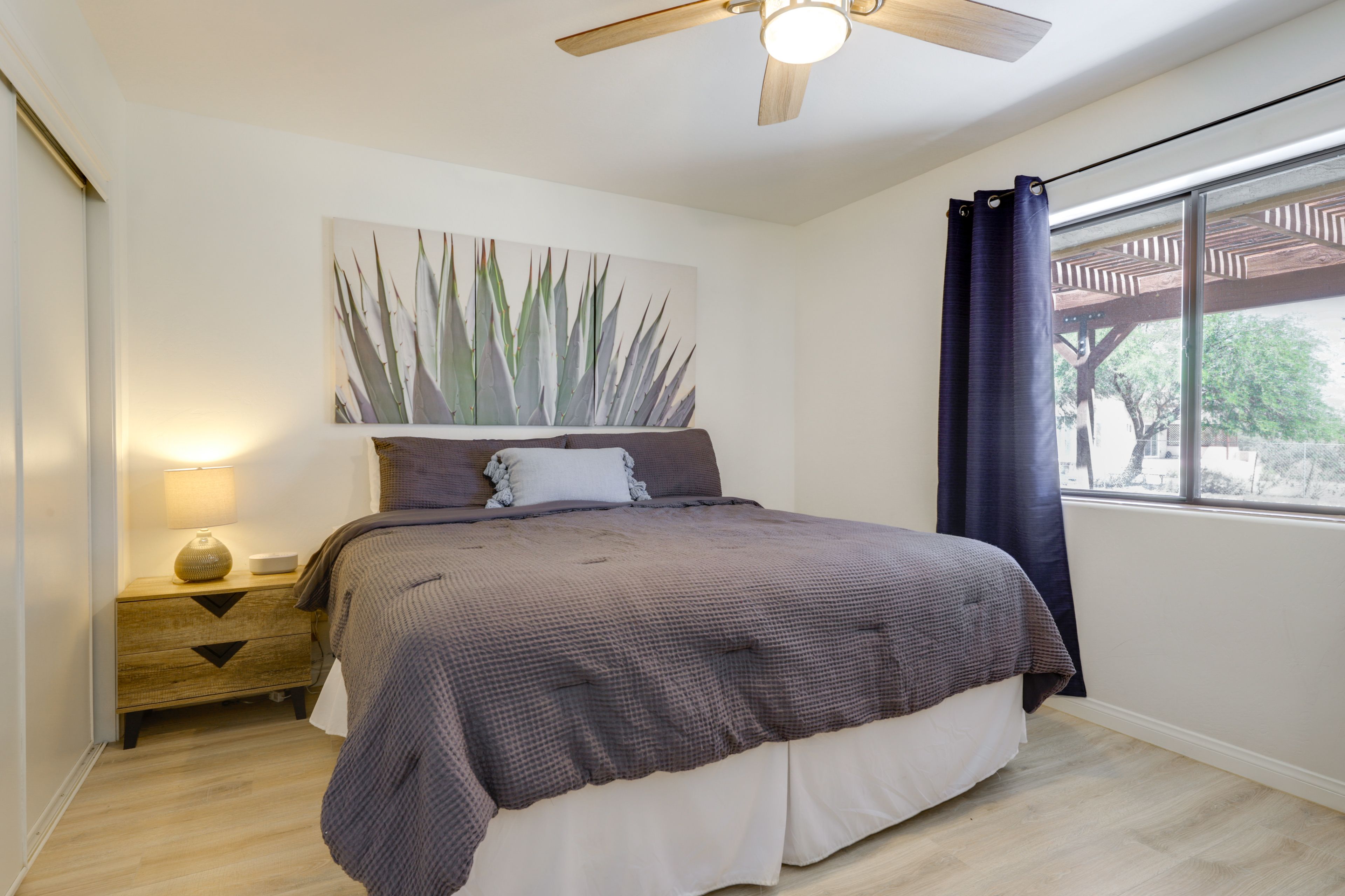 Bedroom 2 | King Bed