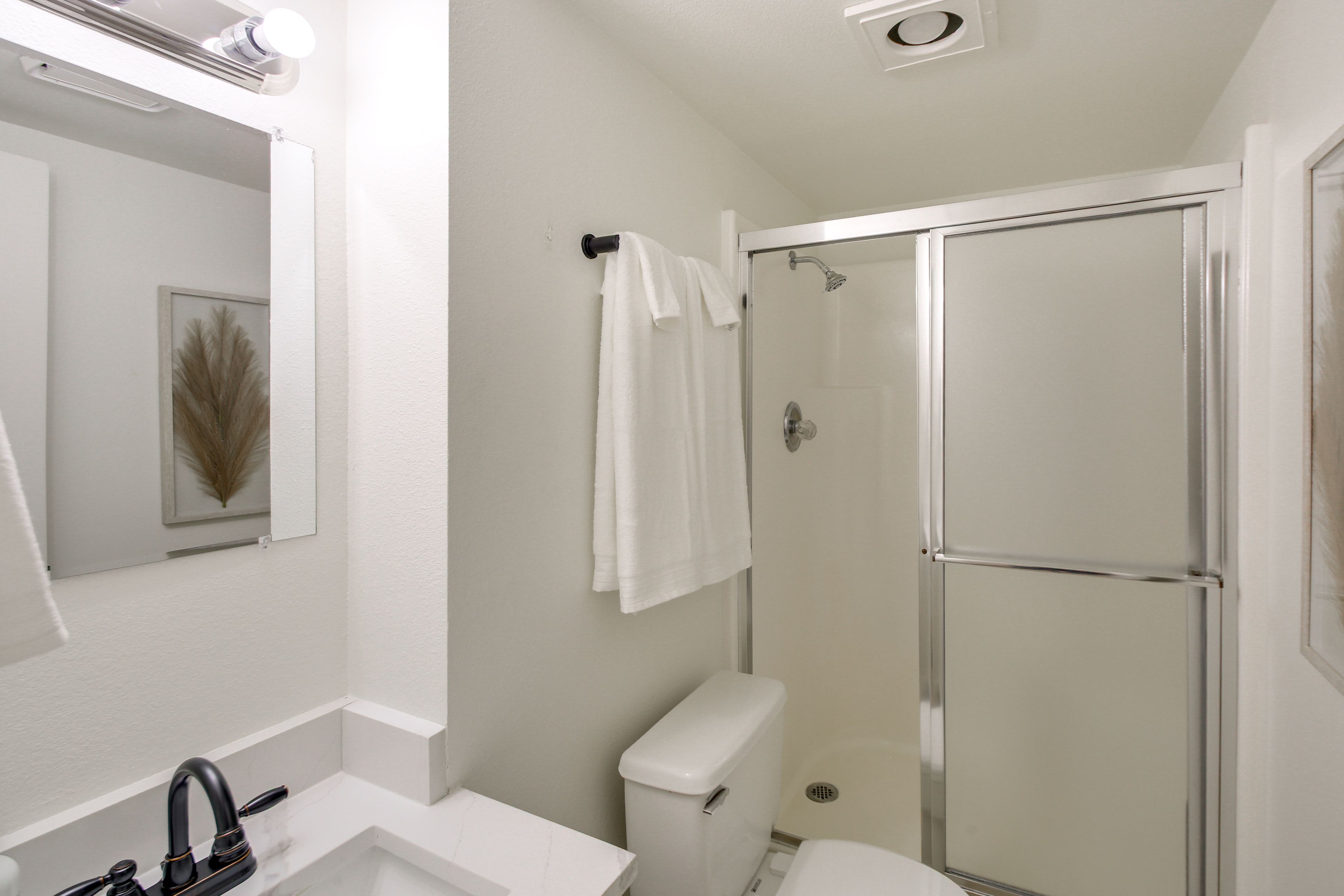 Bathroom | 1st Floor