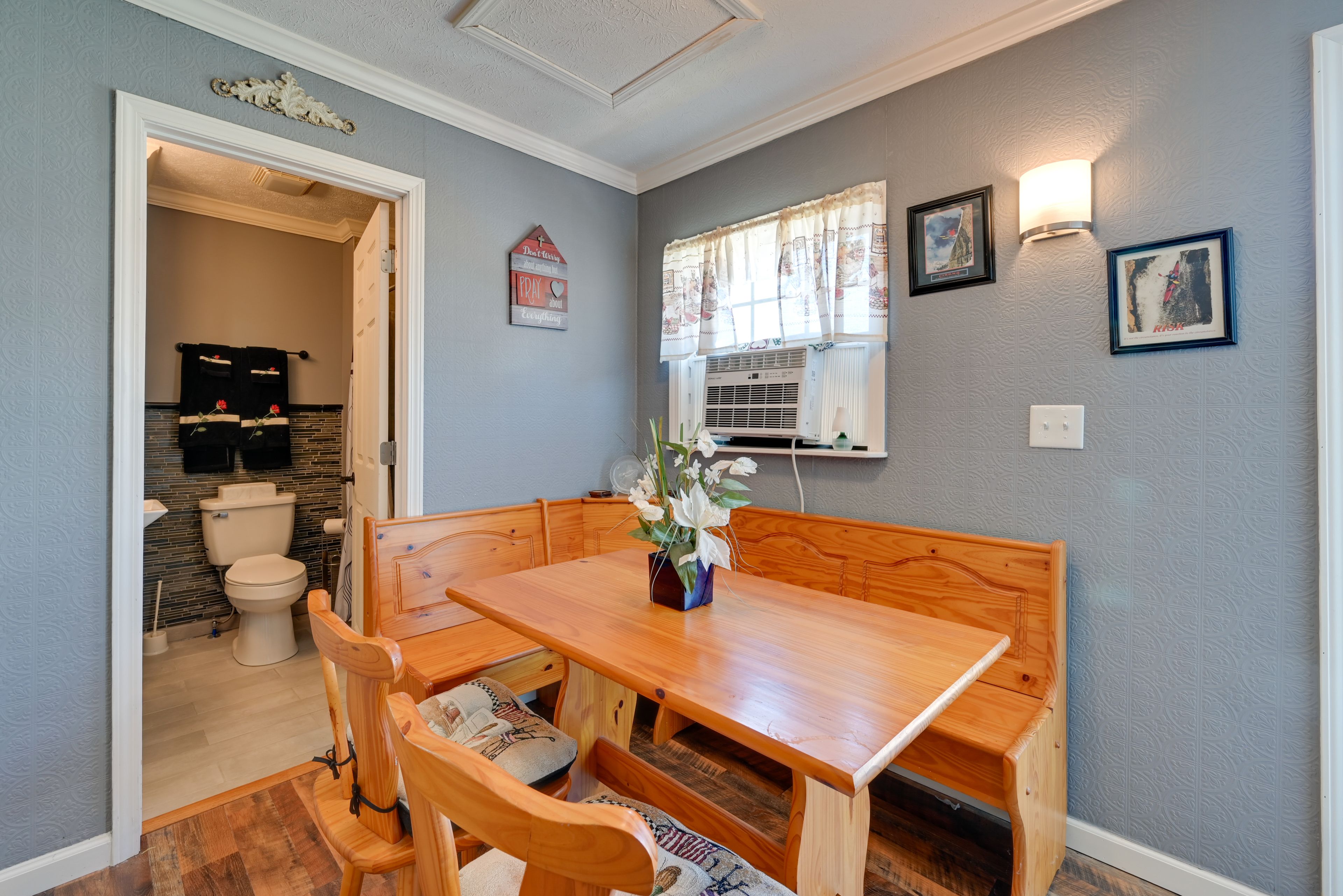 Dining Area | Dishware & Flatware