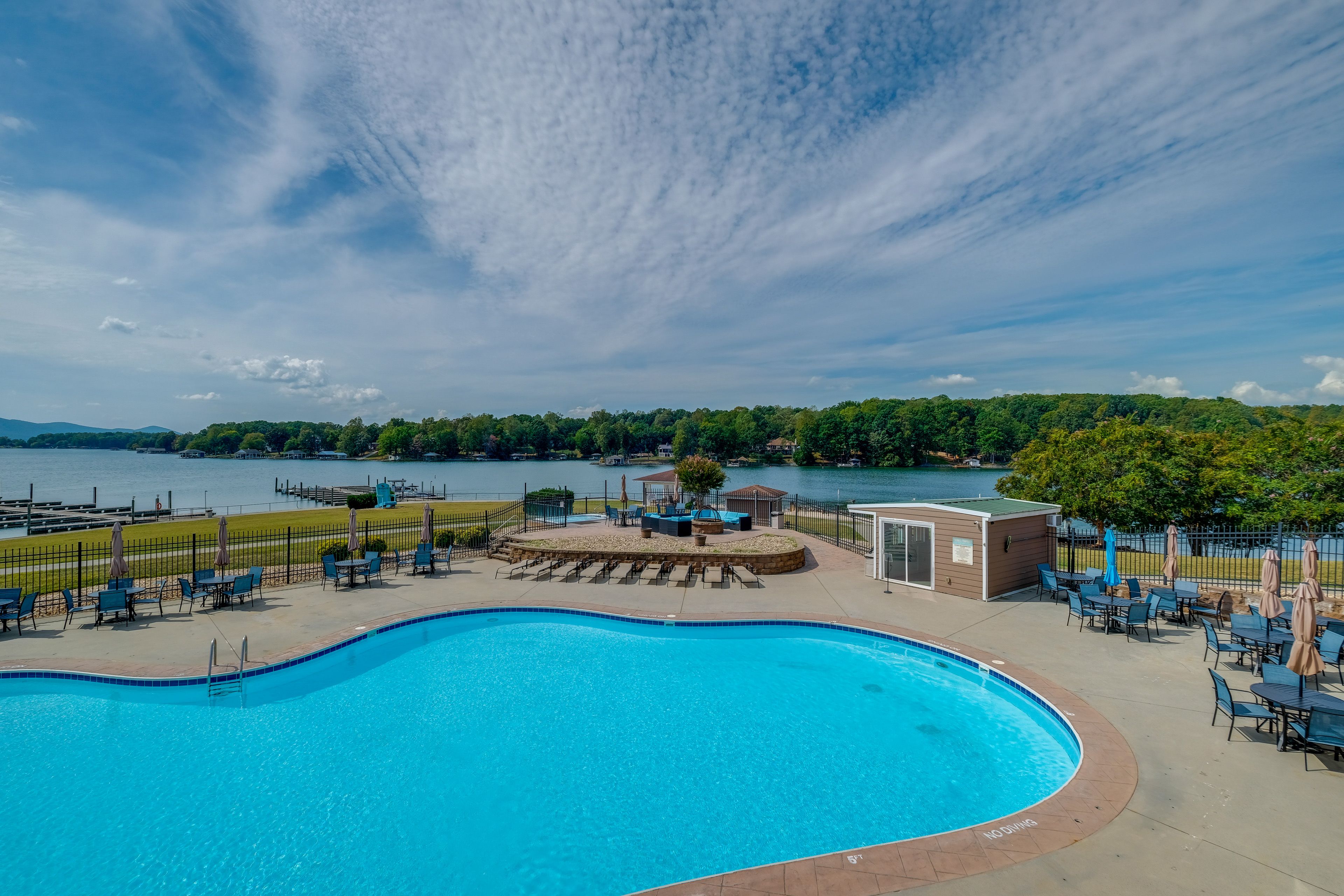 Mariners Landing | Community Pool | Lake Views & Access