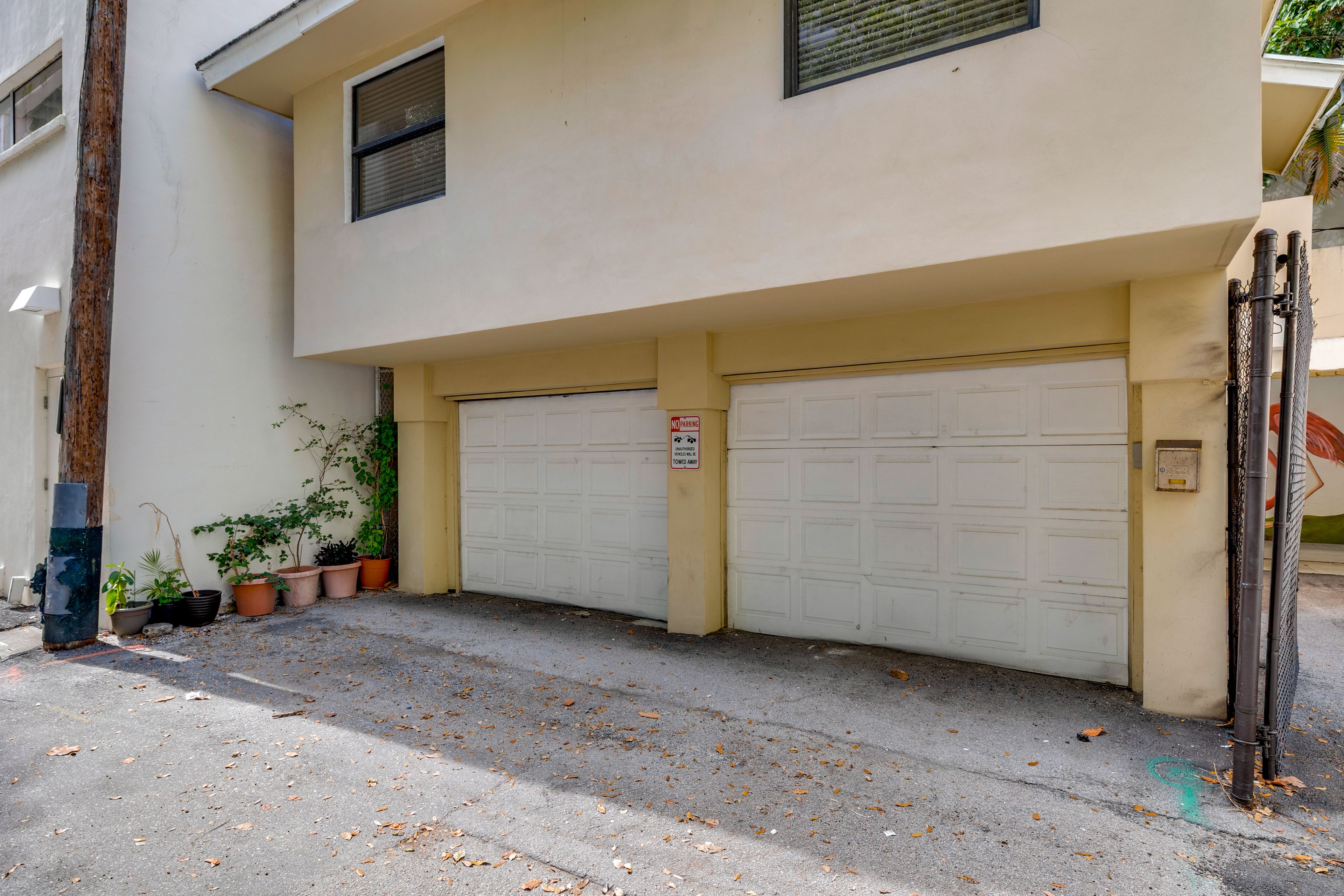 Parking | Garage (2 Vehicles)
