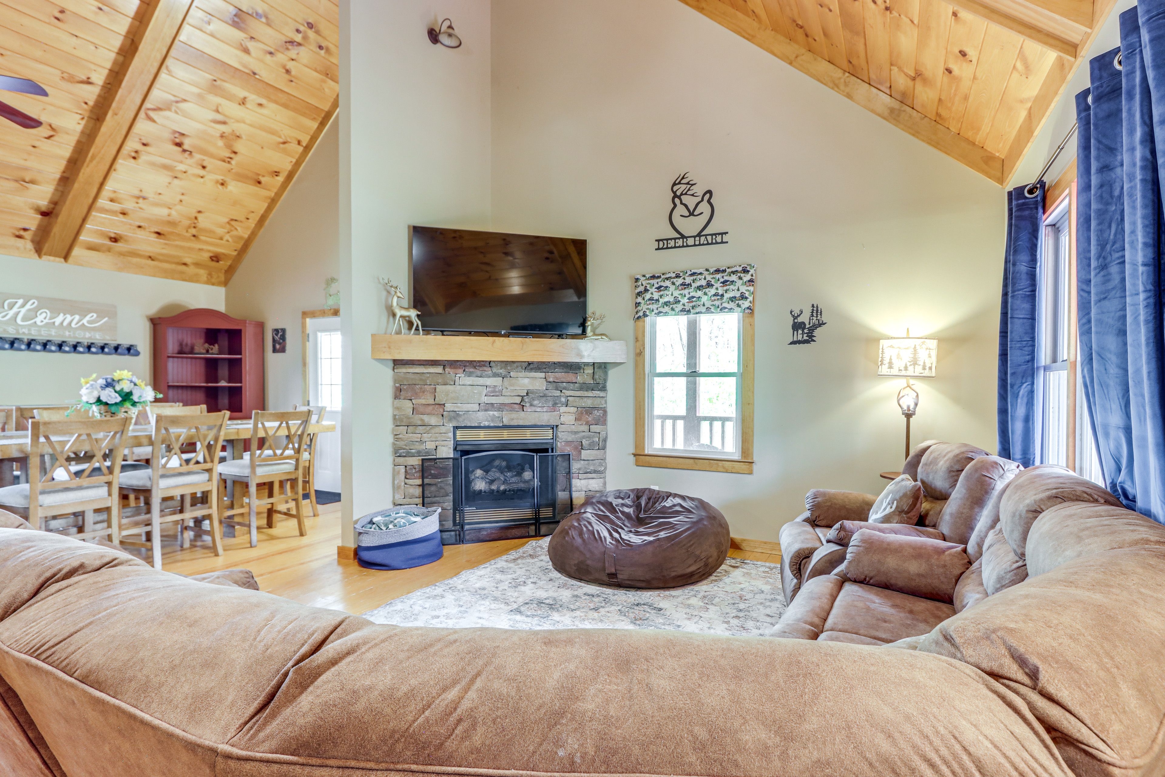 Ellijay Vacation Rental | 4BR | 3BA | 2,350 Sq Ft | 4 Steps for Entry