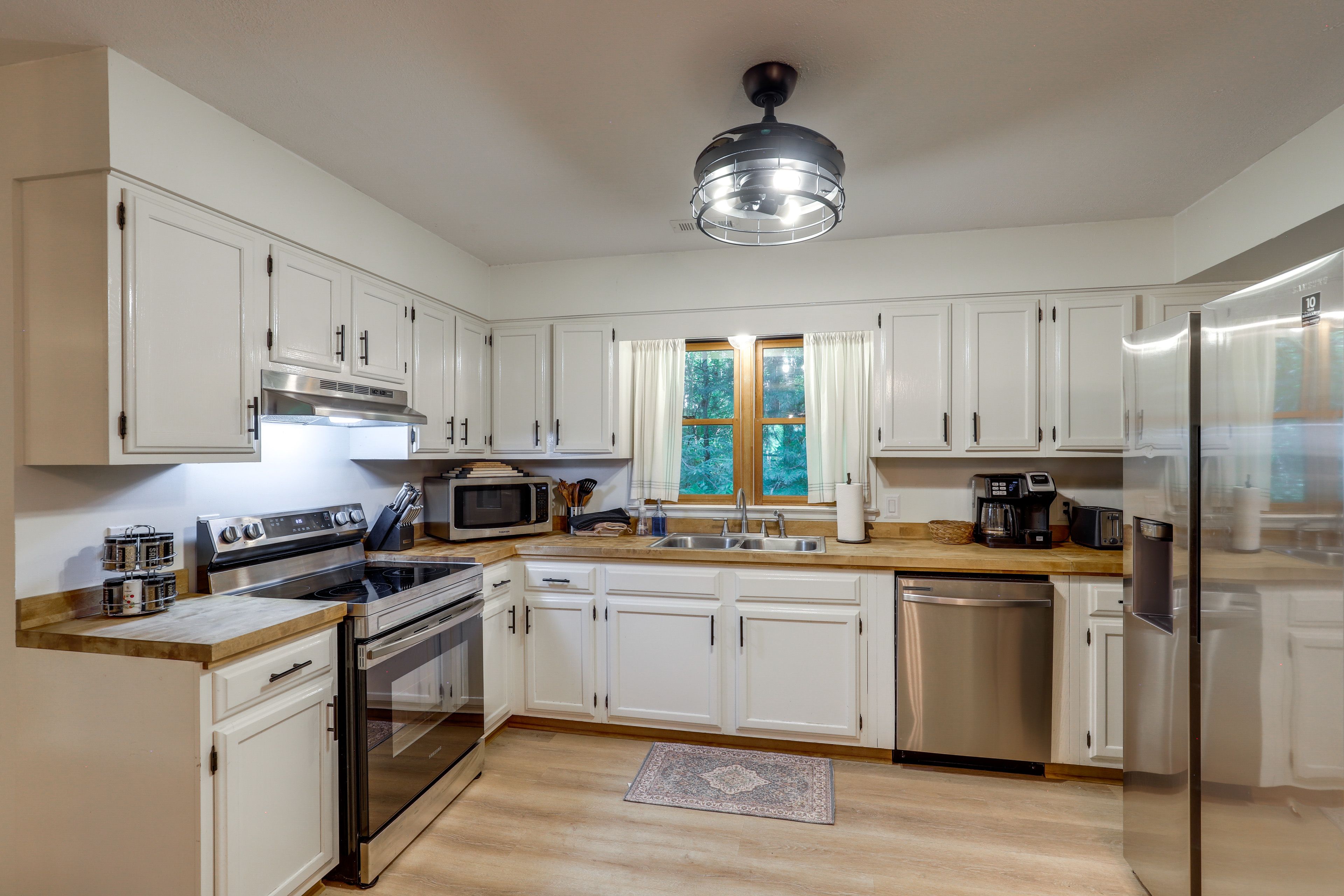 Kitchen | 2nd Floor