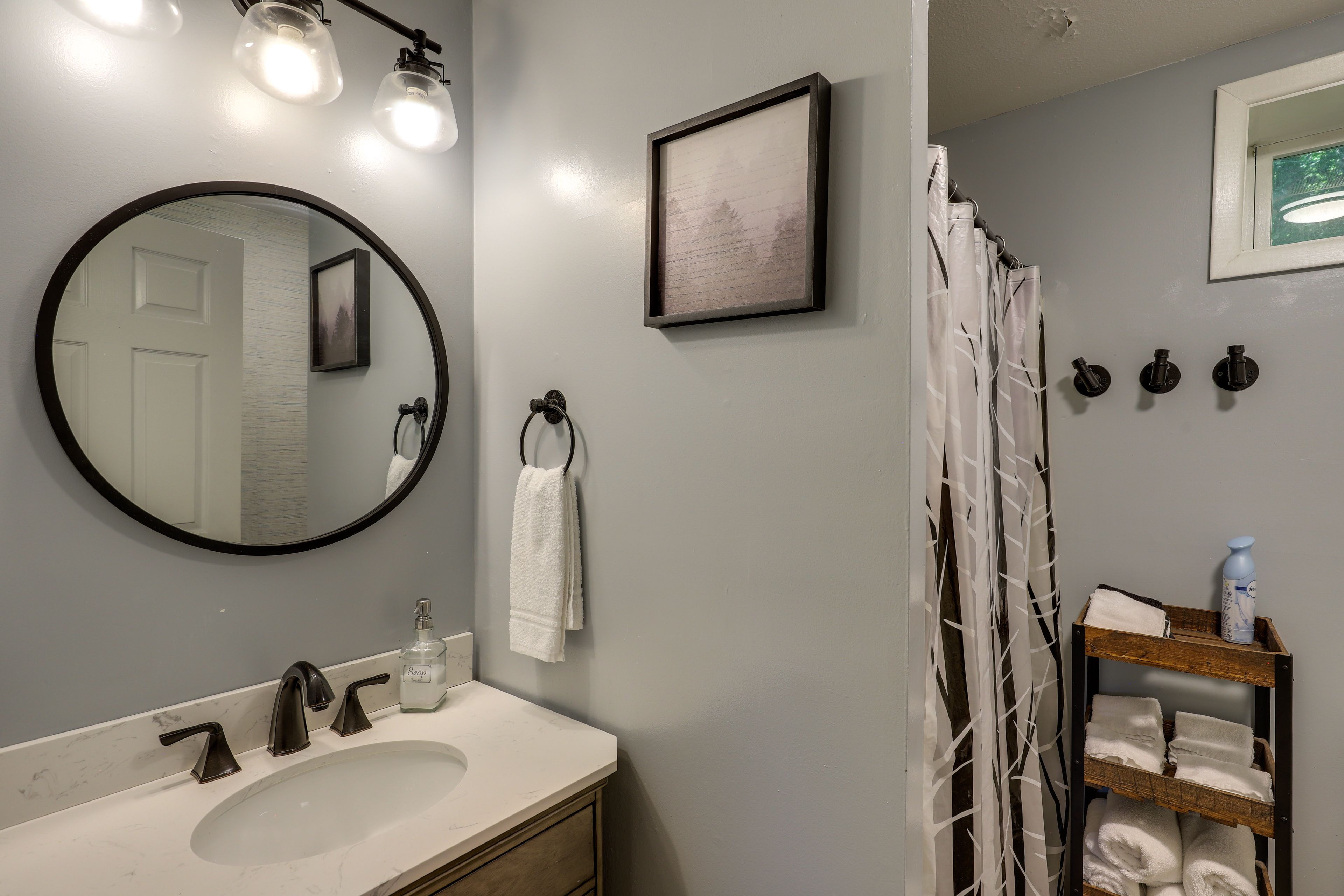 Full Bathroom | 1st Floor