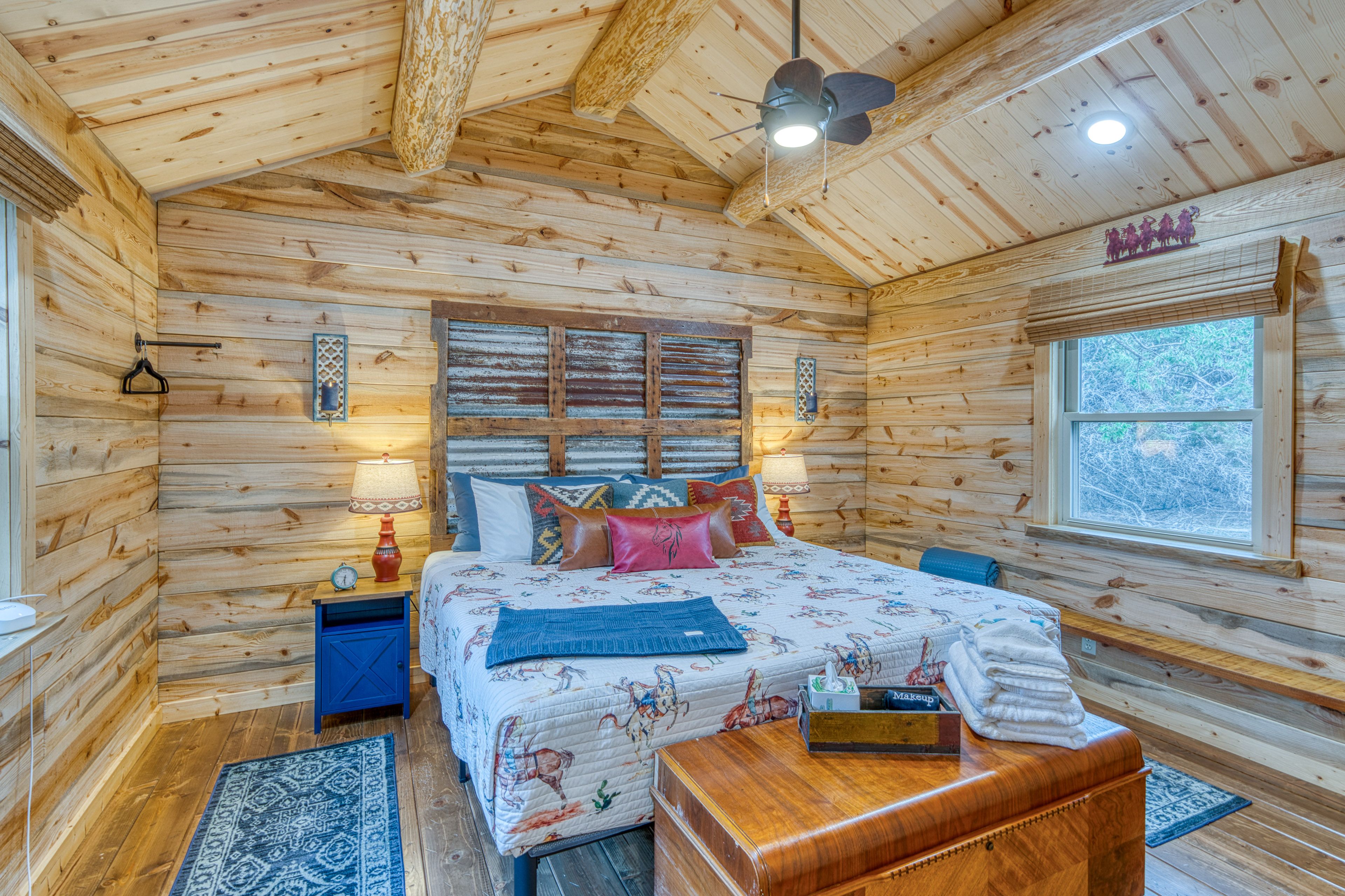Bedroom 2 | King Bed