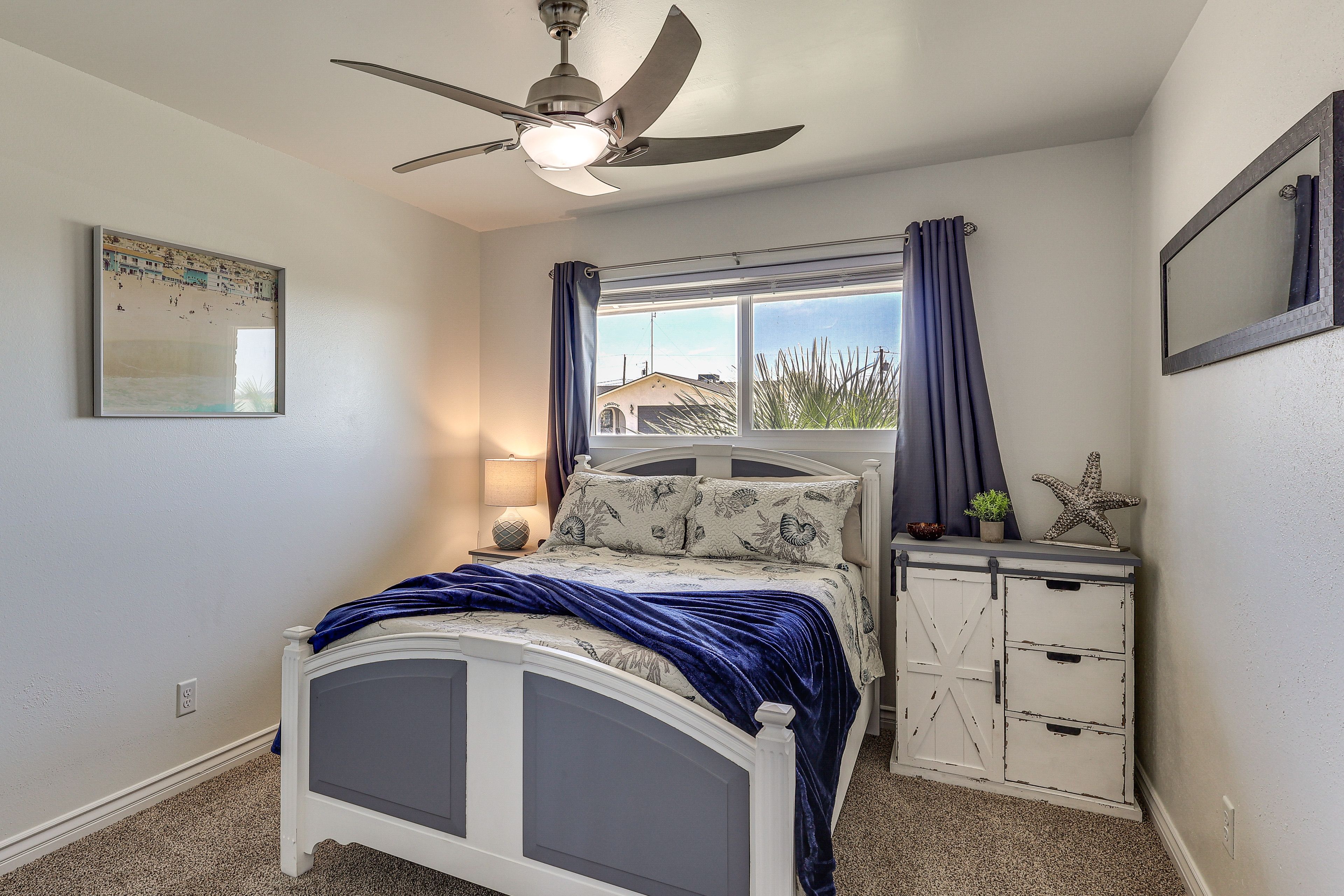Bedroom 2 | Queen Bed