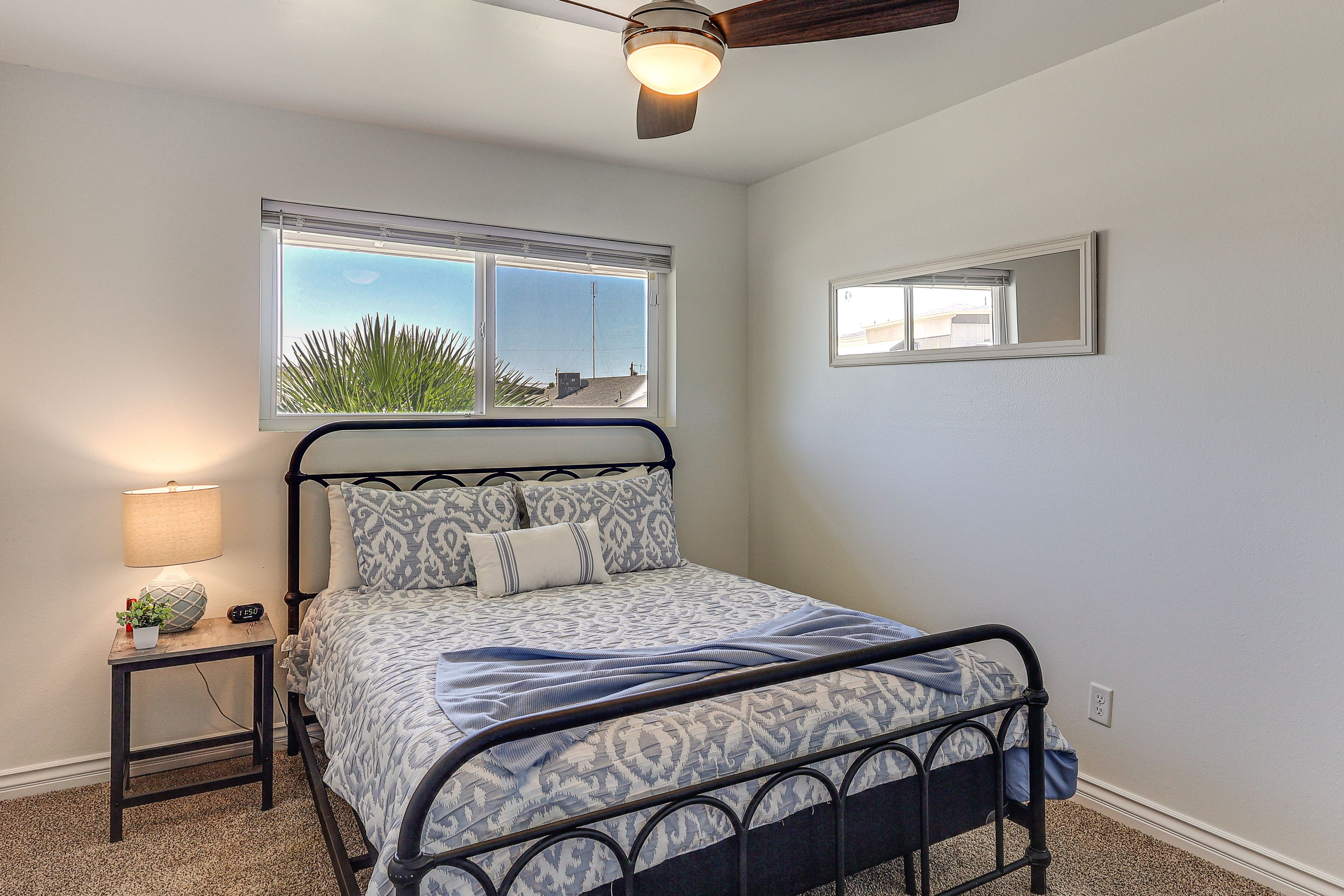 Bedroom 3 | Queen Bed