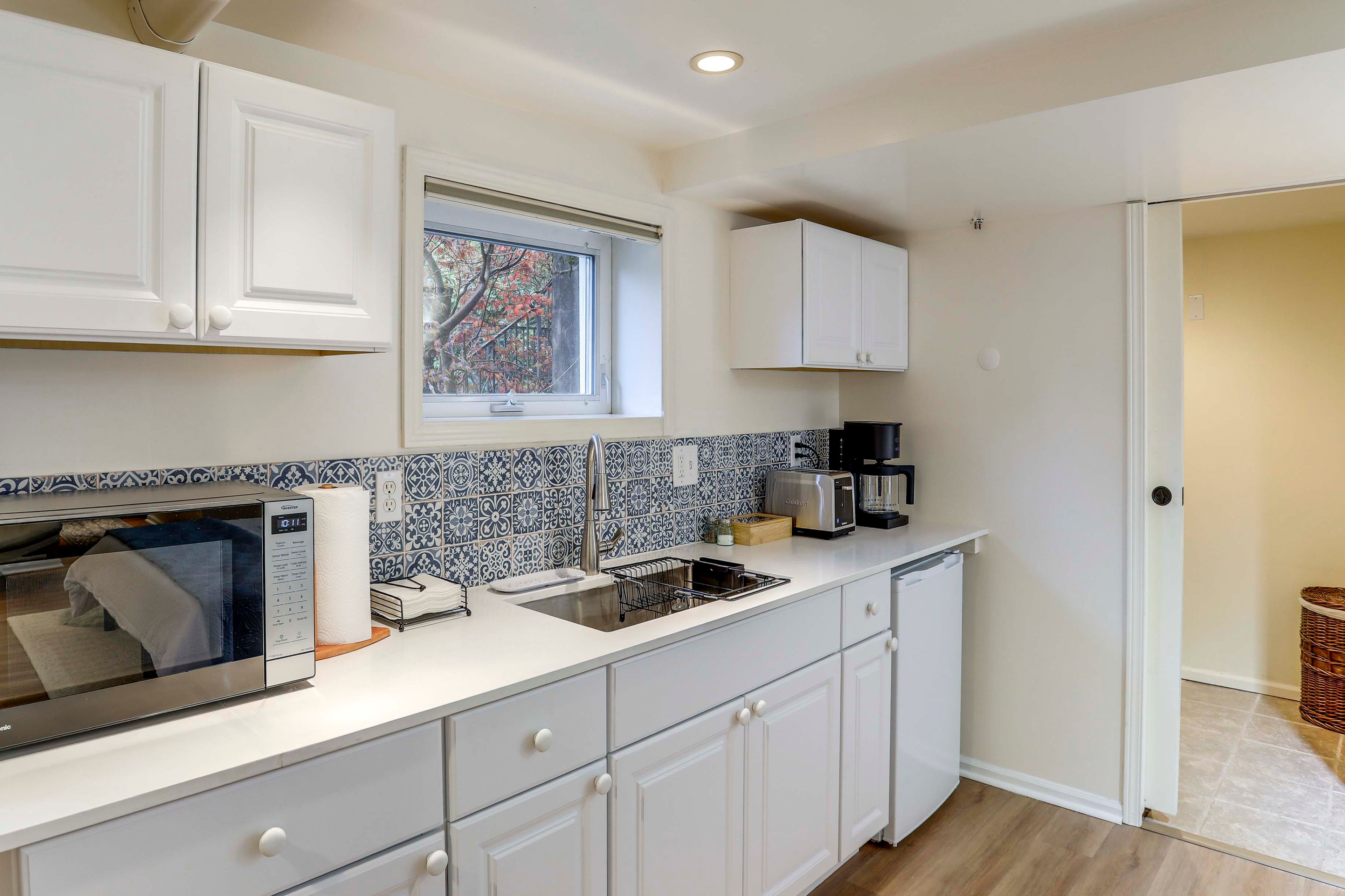 Kitchenette | Single-Story Unit