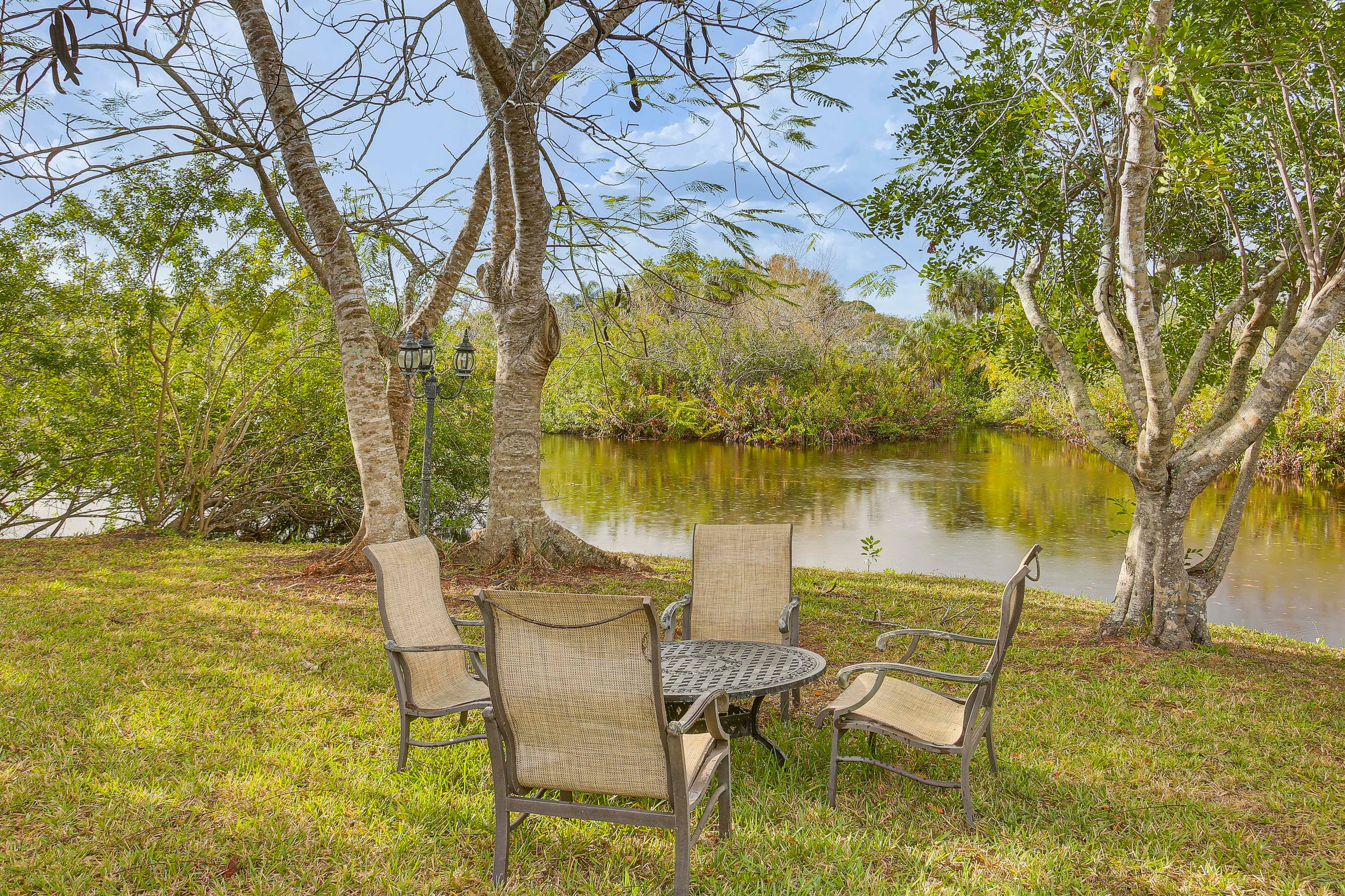 Waterfront Backyard | Outdoor Seating