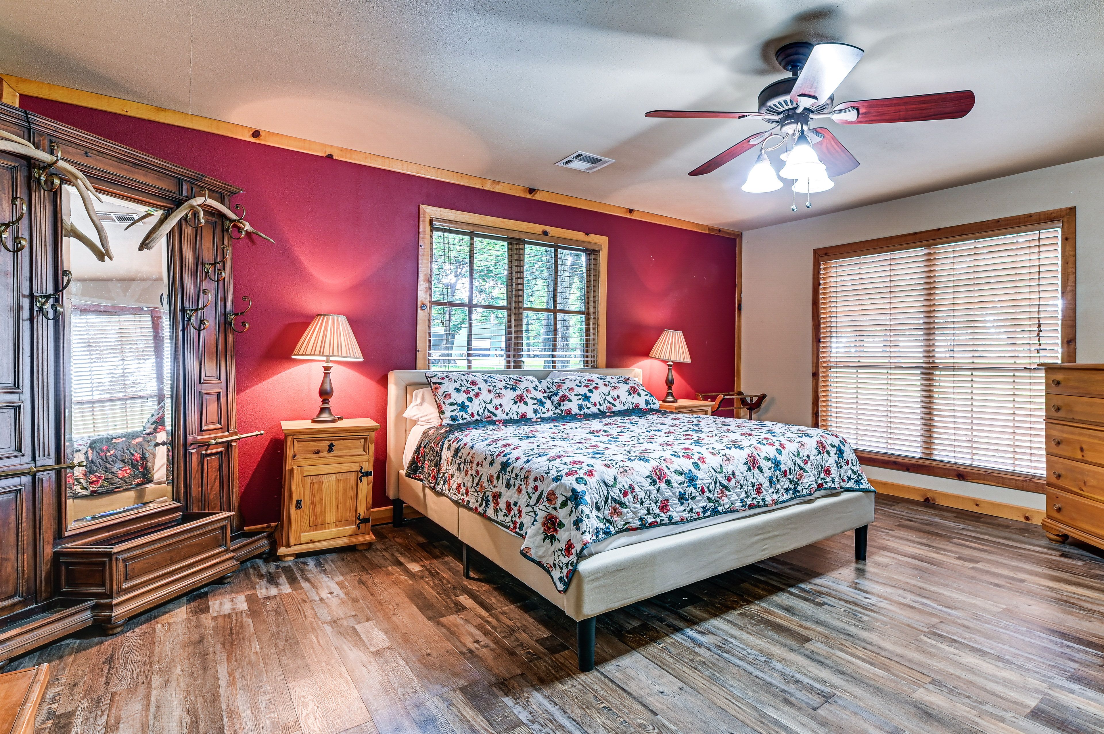 Bedroom 4 | King Bed