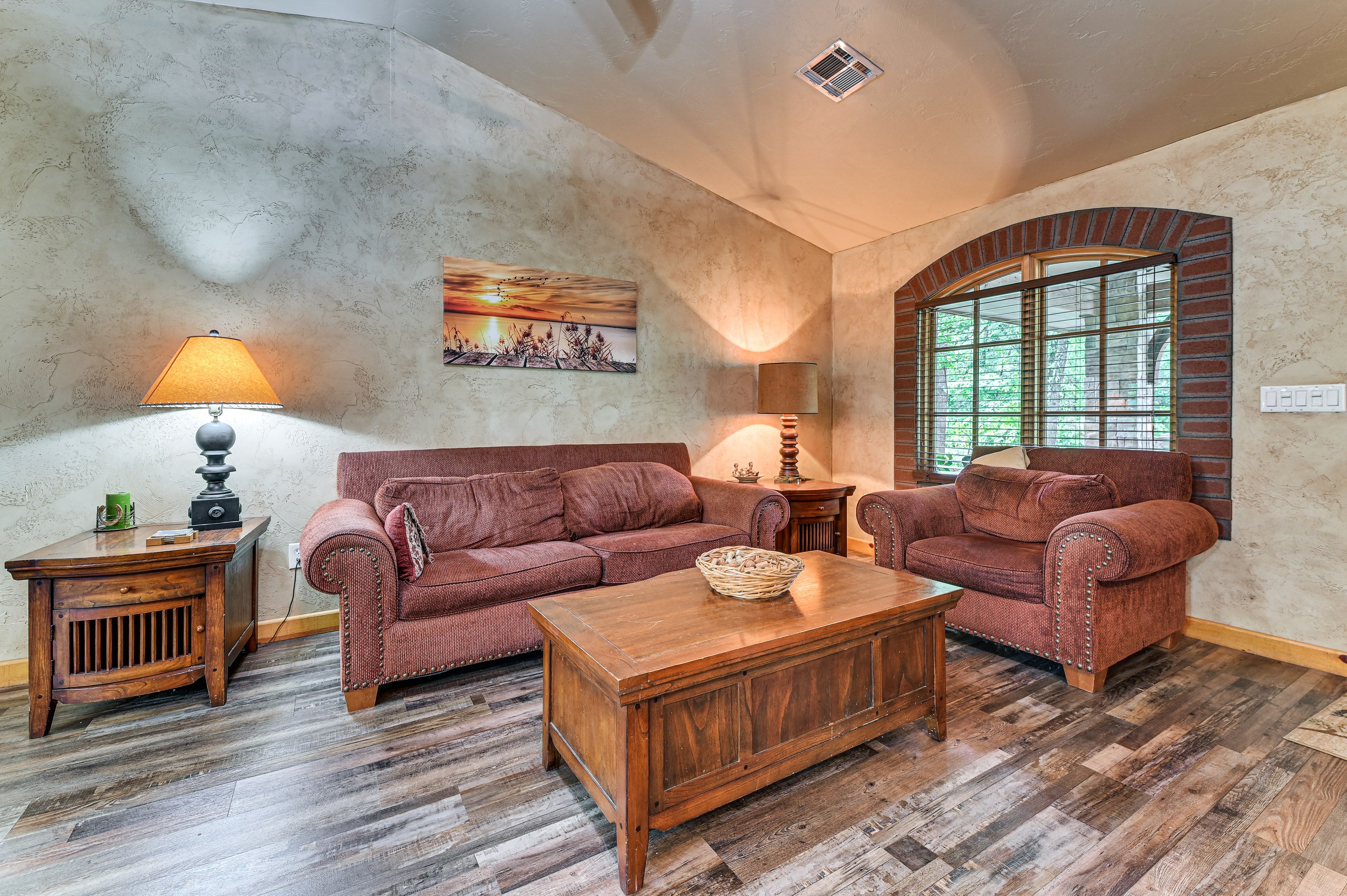 Living Room | Smart TV