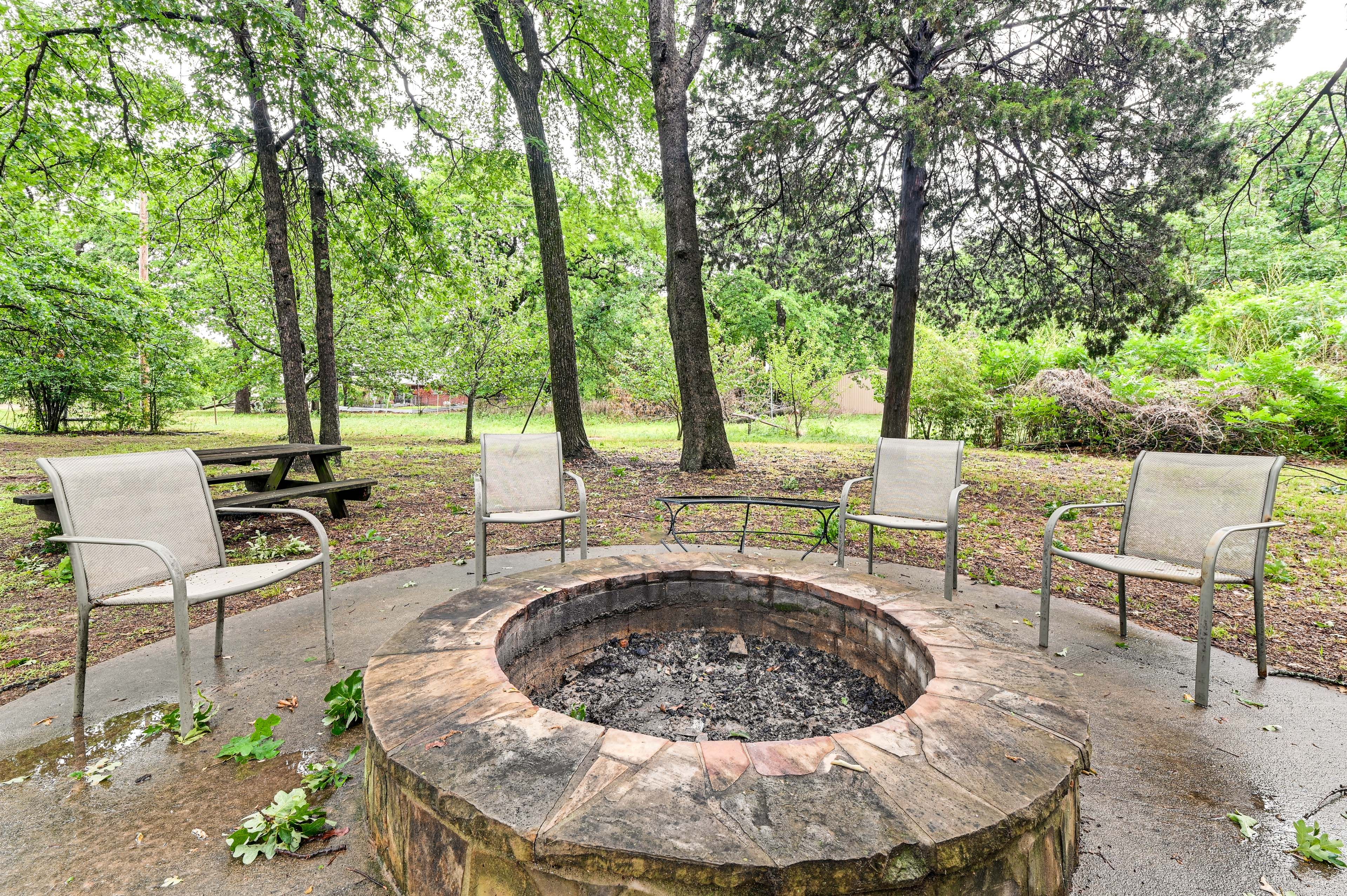 Exterior | Fire Pit w/ Seating