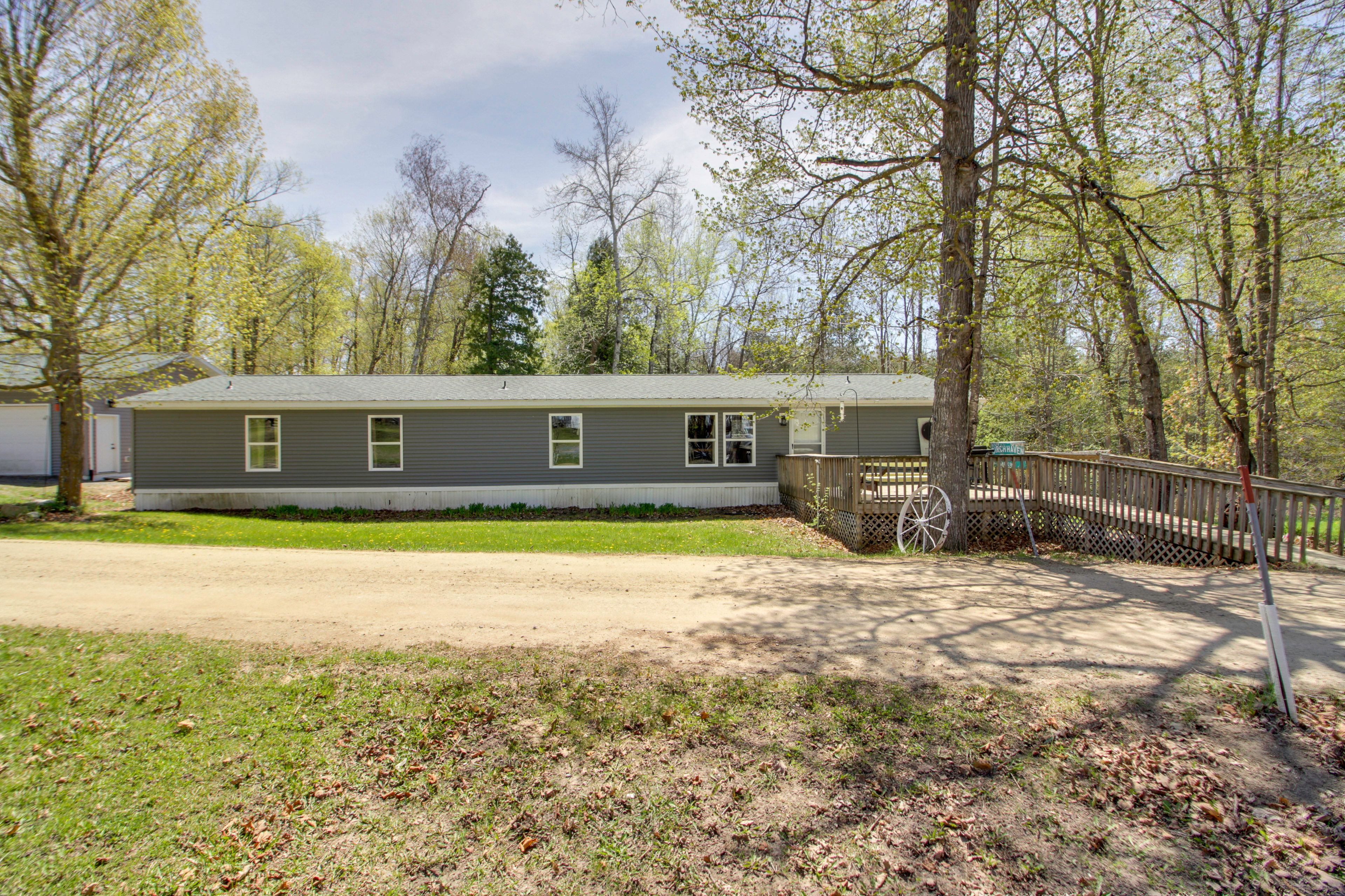 Driveway Parking | 1 Vehicle | Boat Trailer Parking Available On-Site