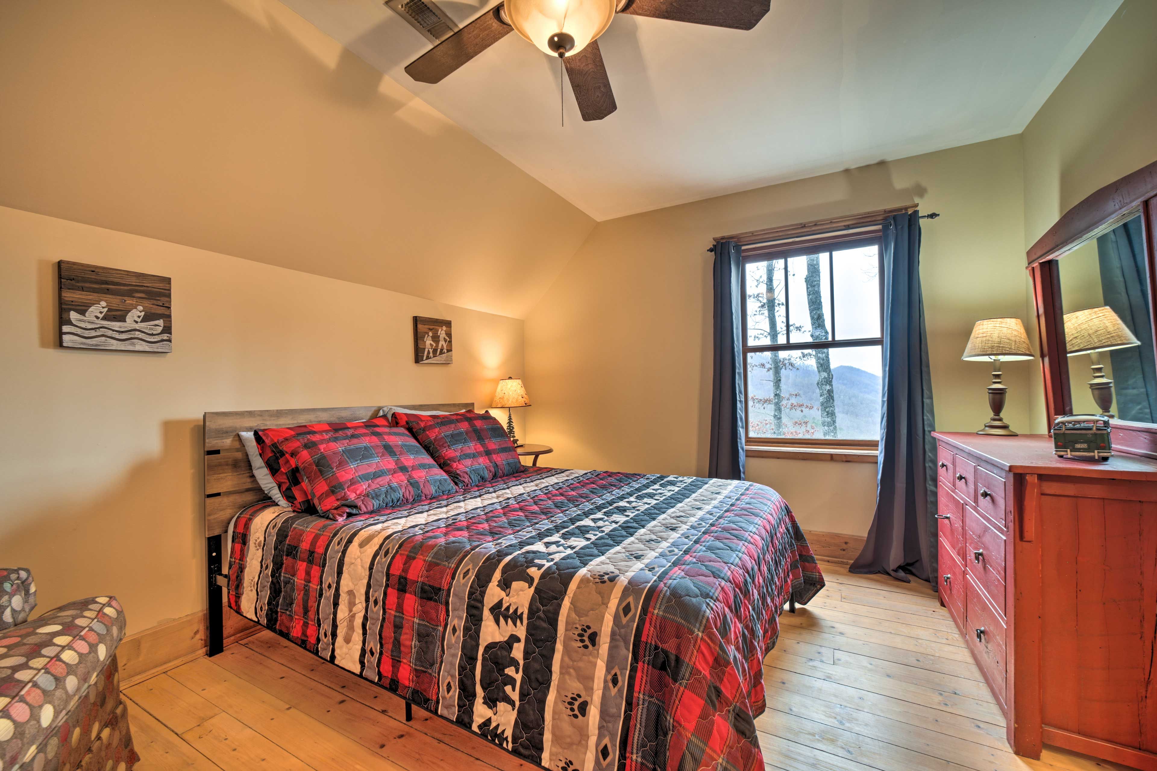 Bedroom 3 | Queen Bed | 2nd Floor