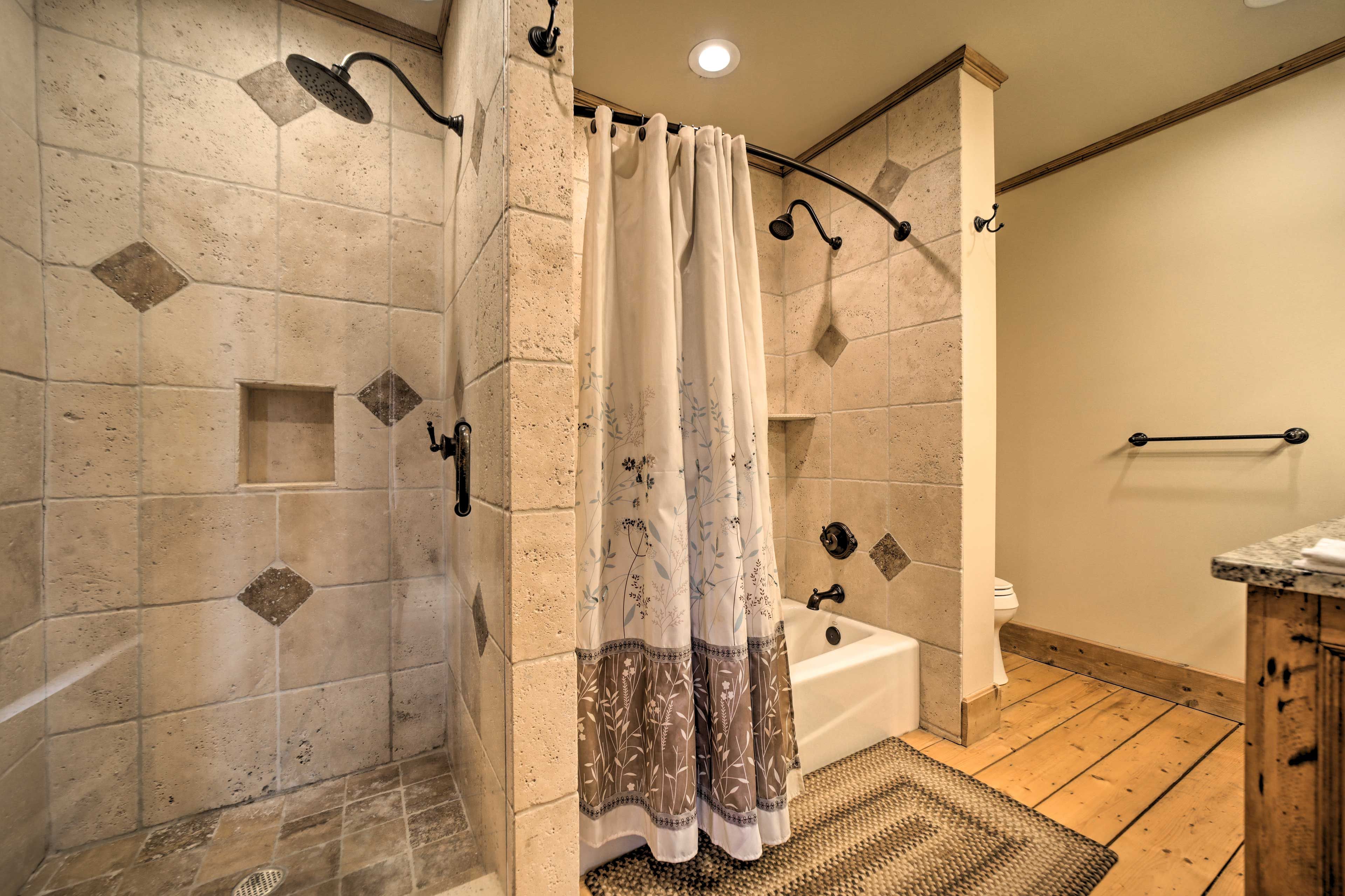 Full Bath | 1st Floor