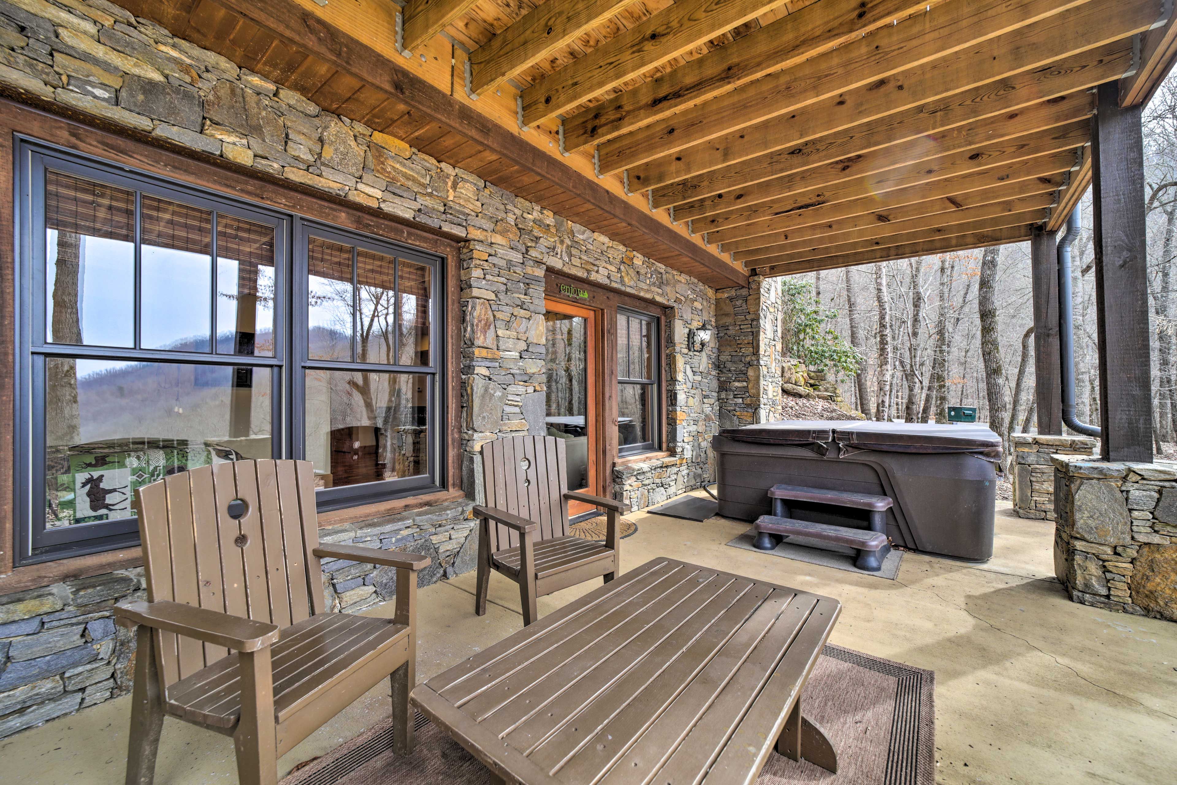 Patio | Hot Tub