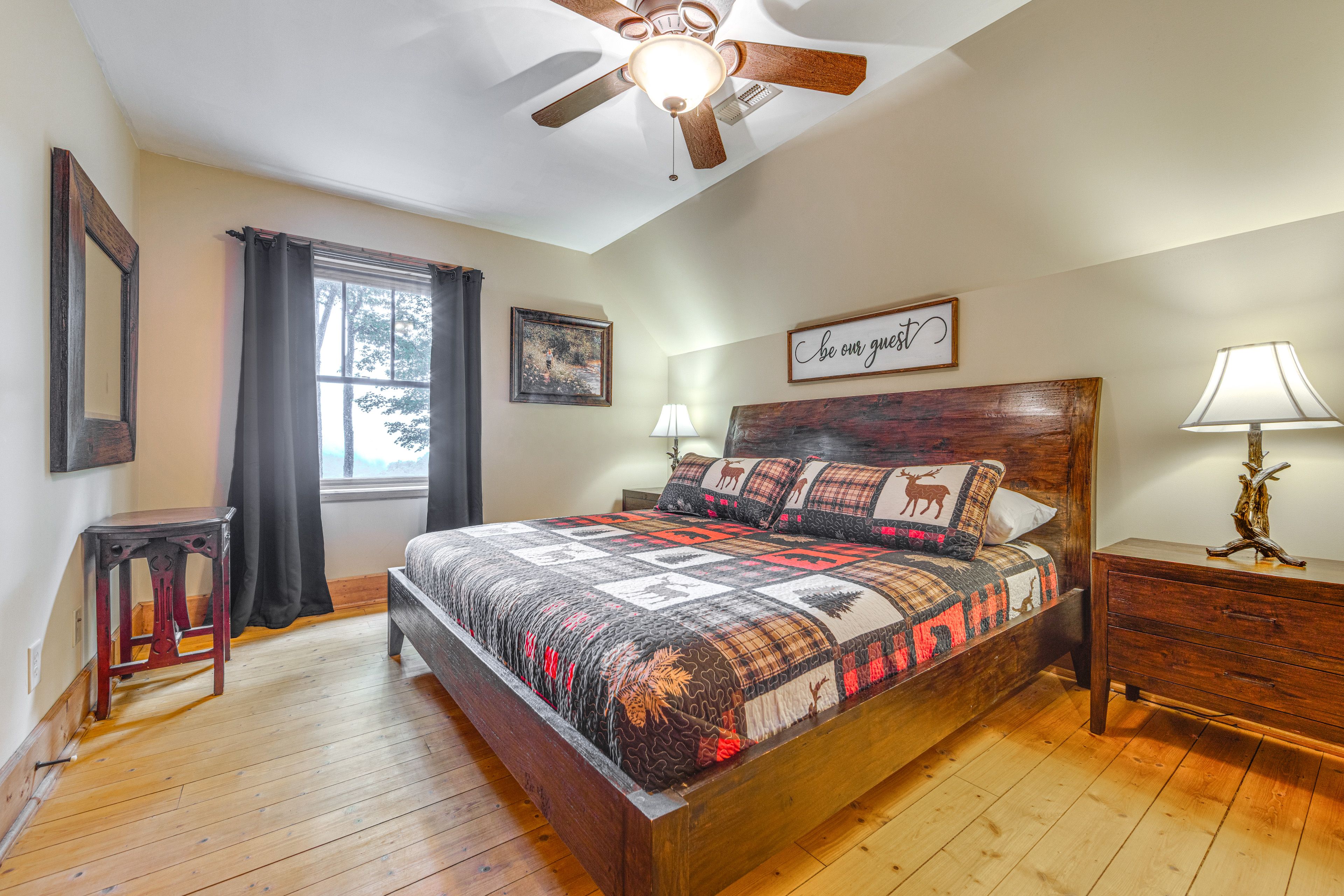 Bedroom 2 | King Bed | 2nd Floor
