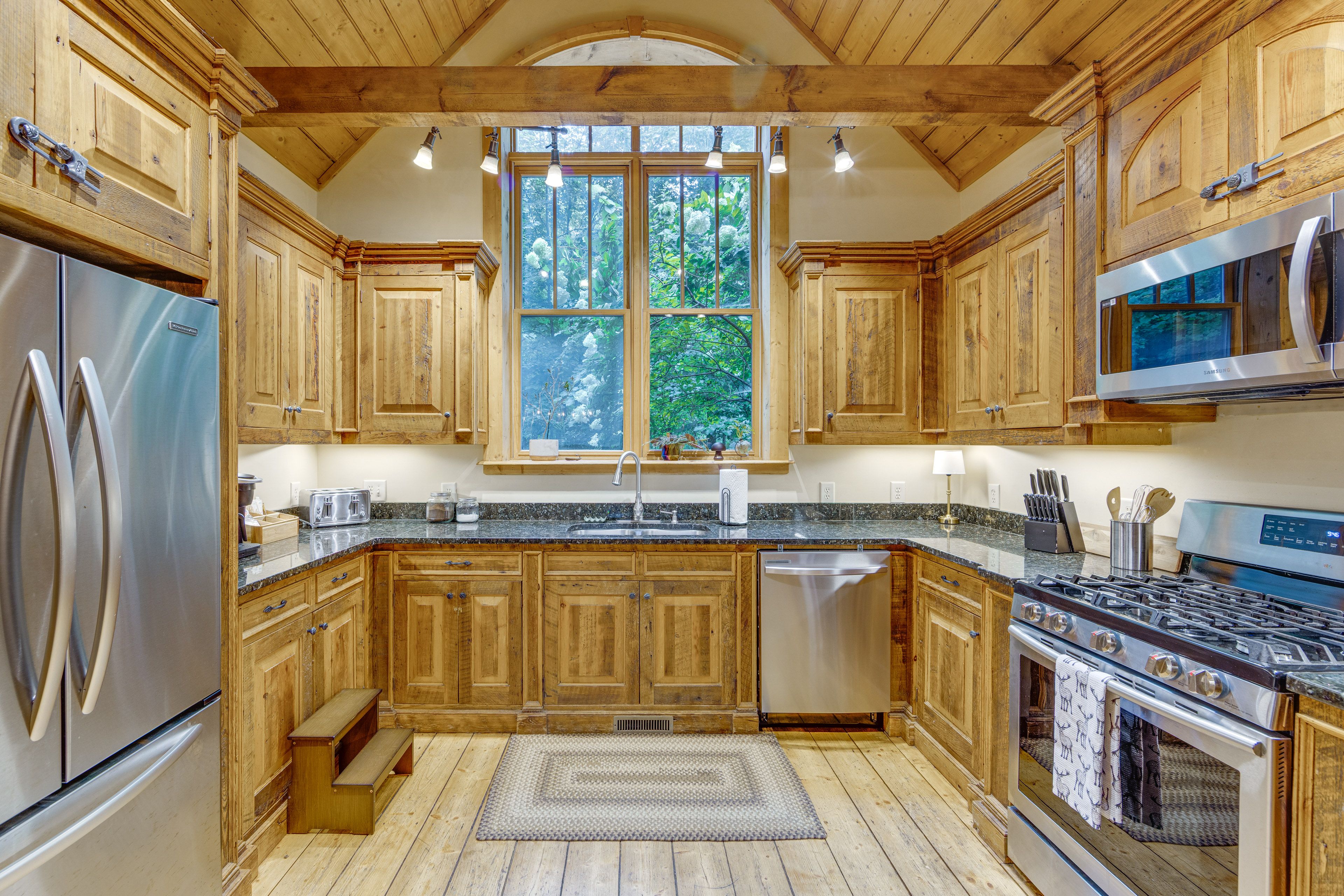 Kitchen | 1st Floor