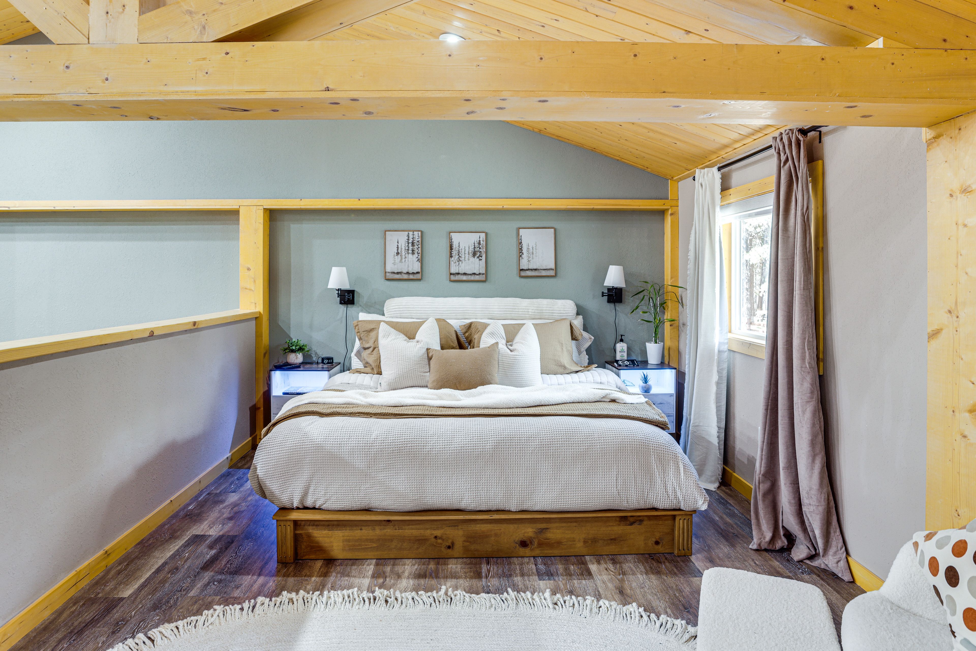 Bedroom (Loft) | 2nd Floor | King Bed