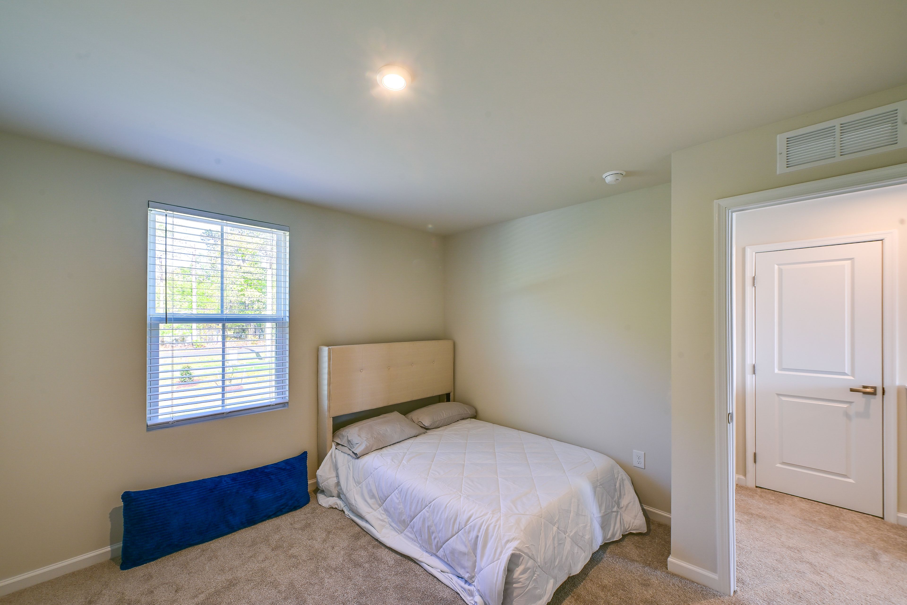 Bedroom 3 | Queen Bed | 2nd Floor