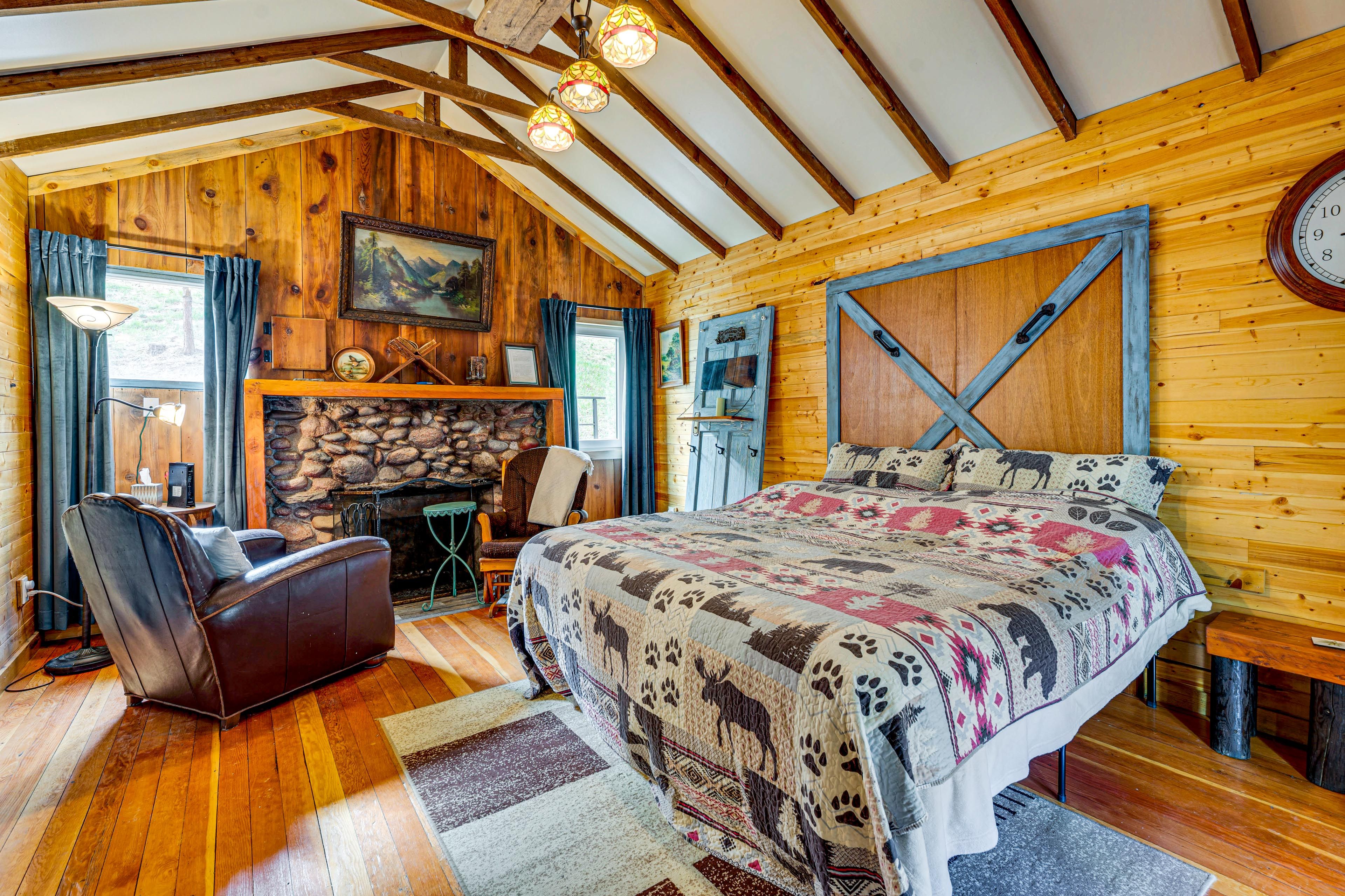 Bedroom | King Bed
