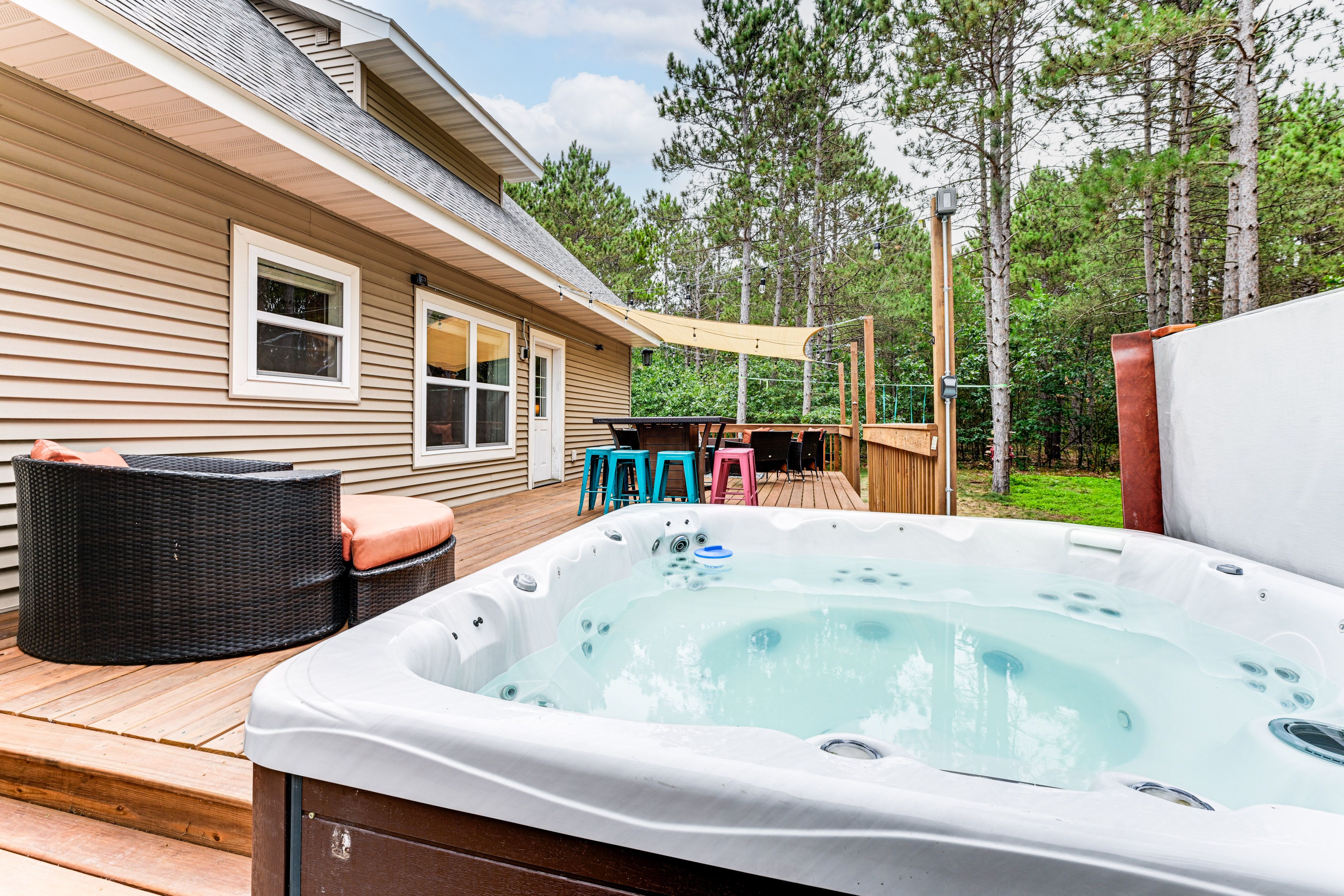Deck | Hot Tub