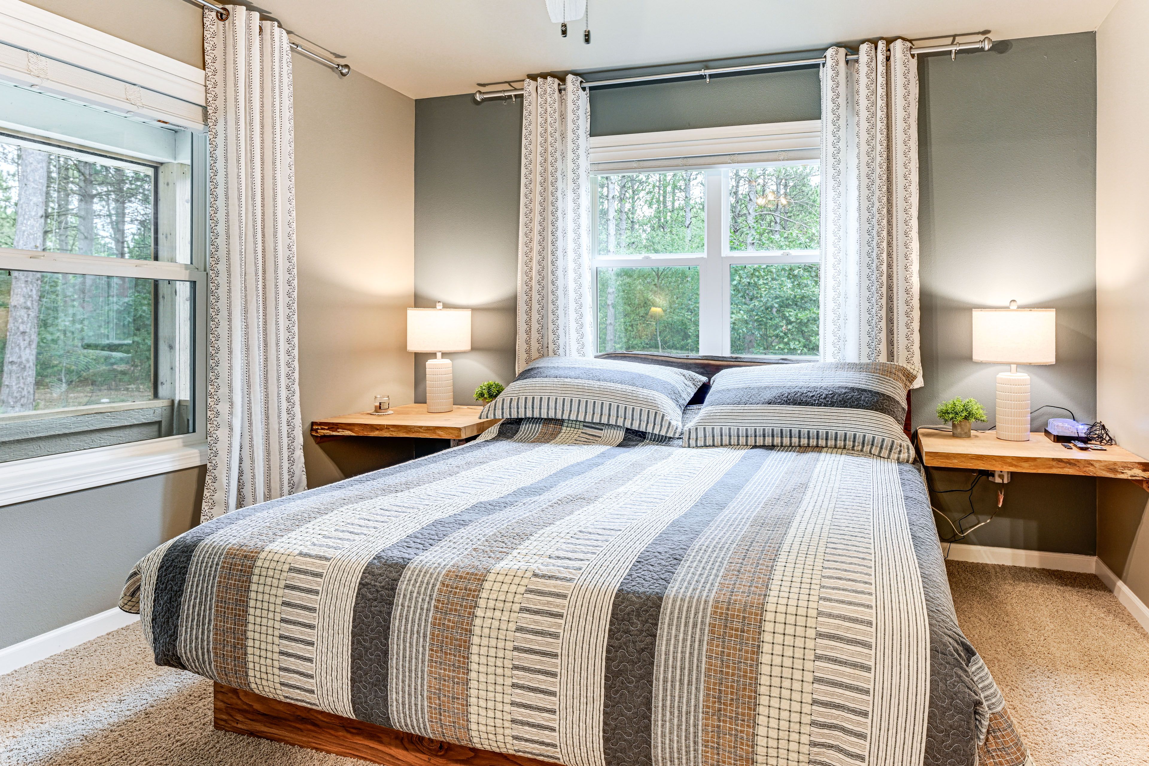 Bedroom 1 | King Bed | Main Level