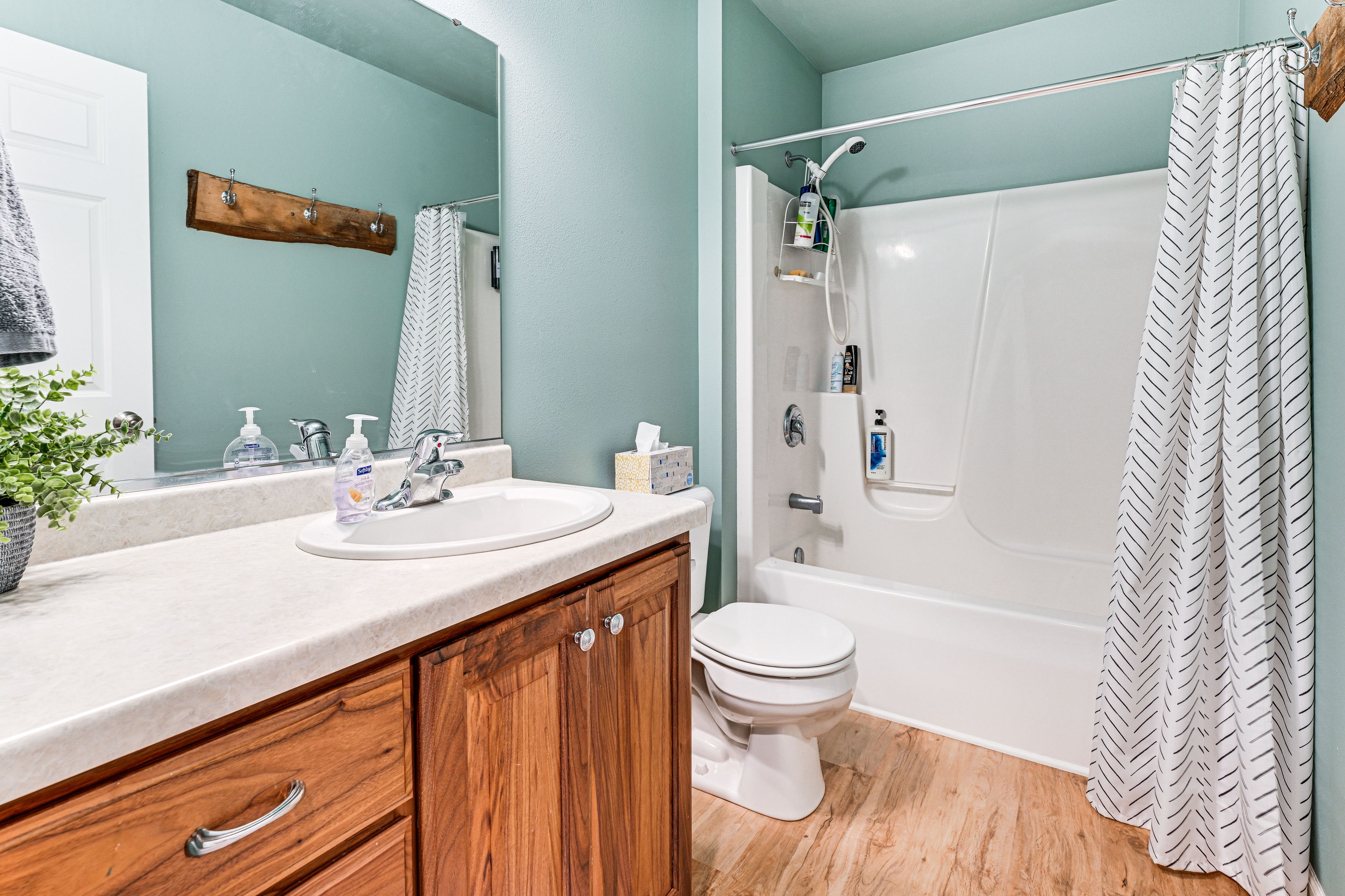 Bathroom | 2nd Floor