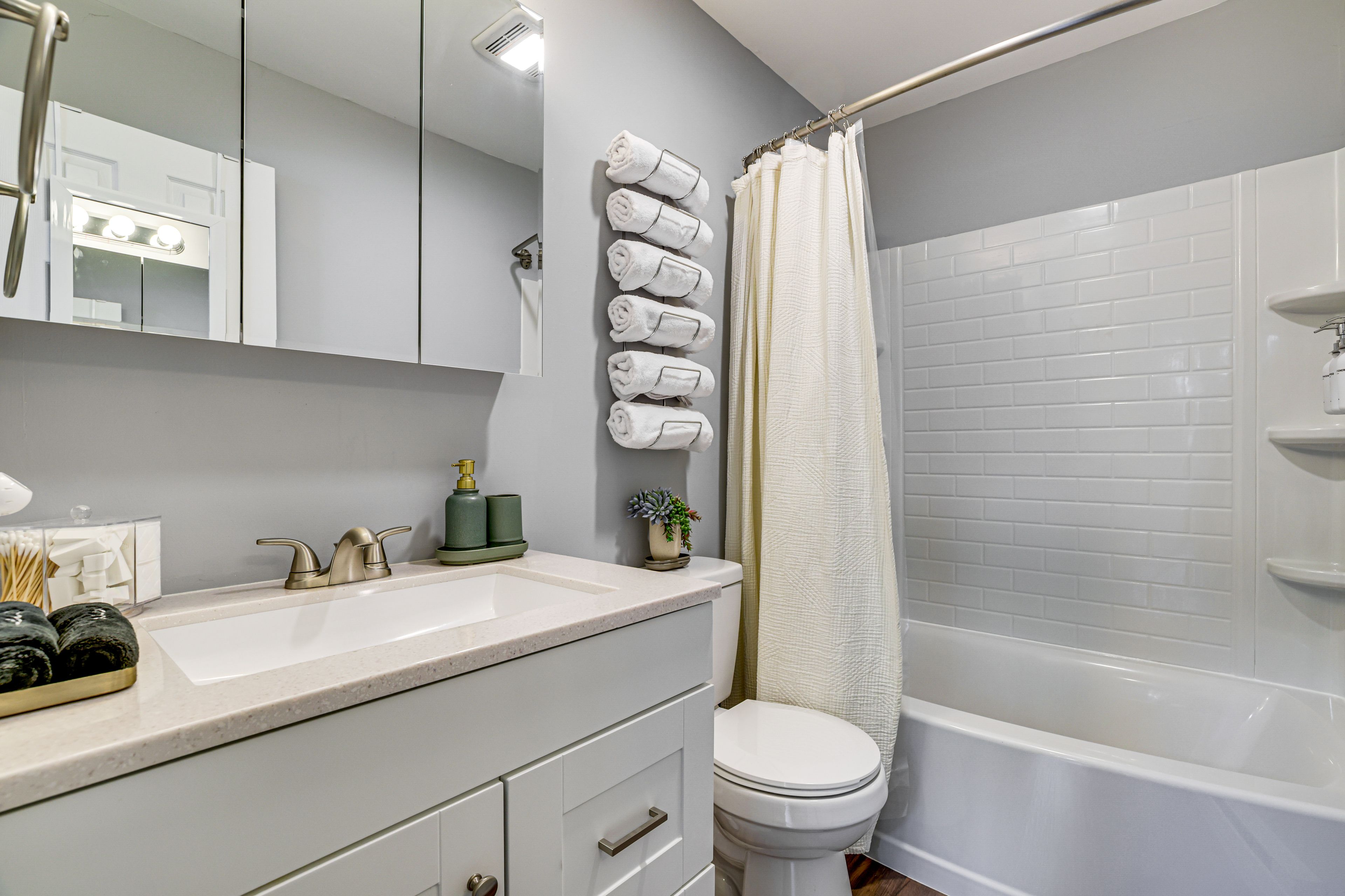 Bathroom | 1st Floor
